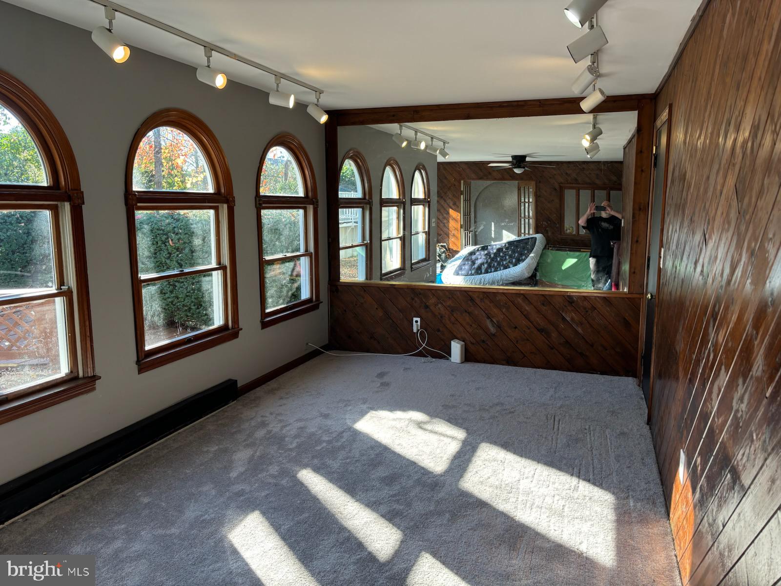 WOODRIDGE EAST - Residential