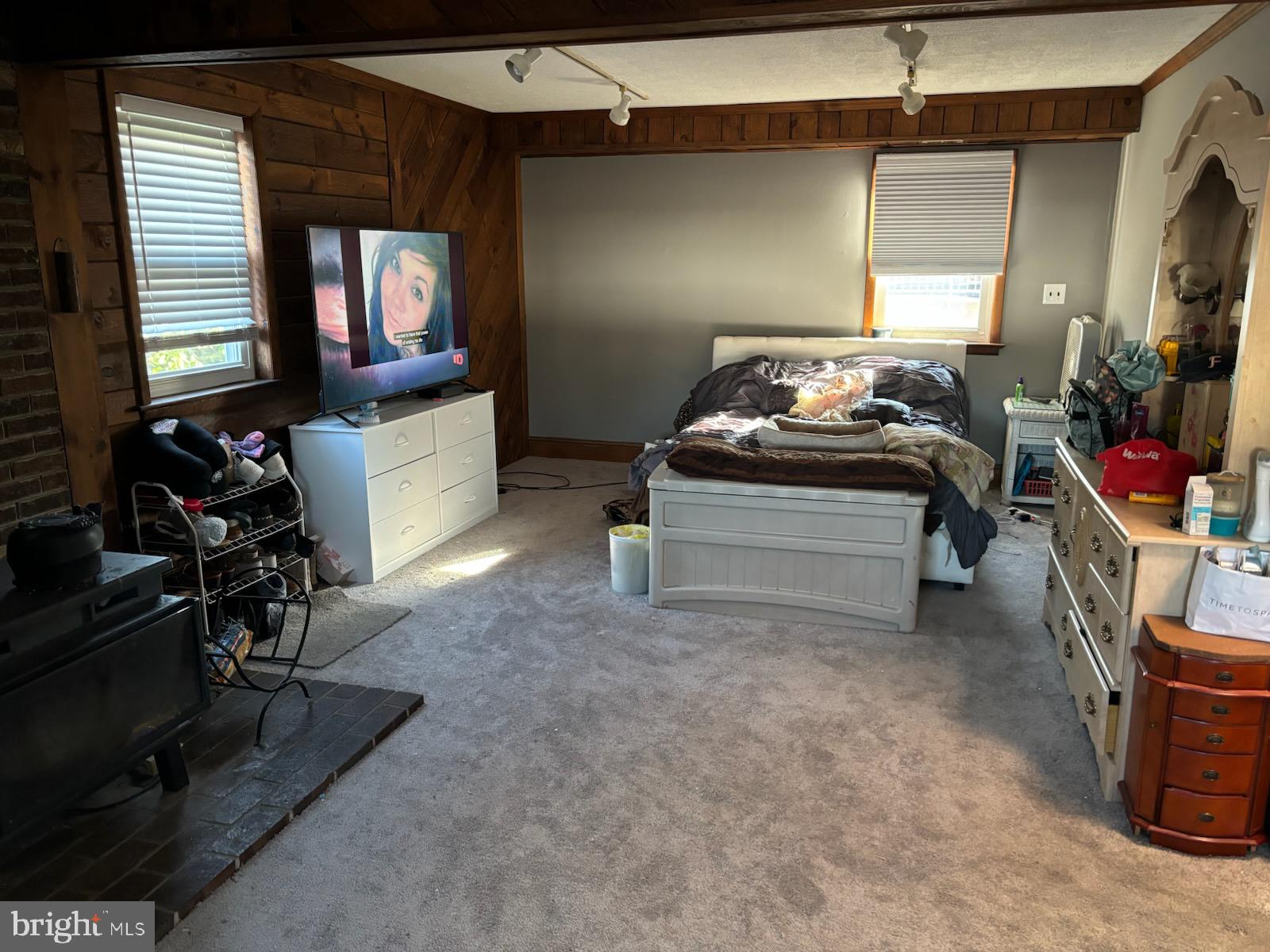 WOODRIDGE EAST - Residential