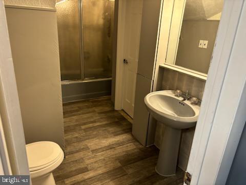 WOODRIDGE EAST - Residential
