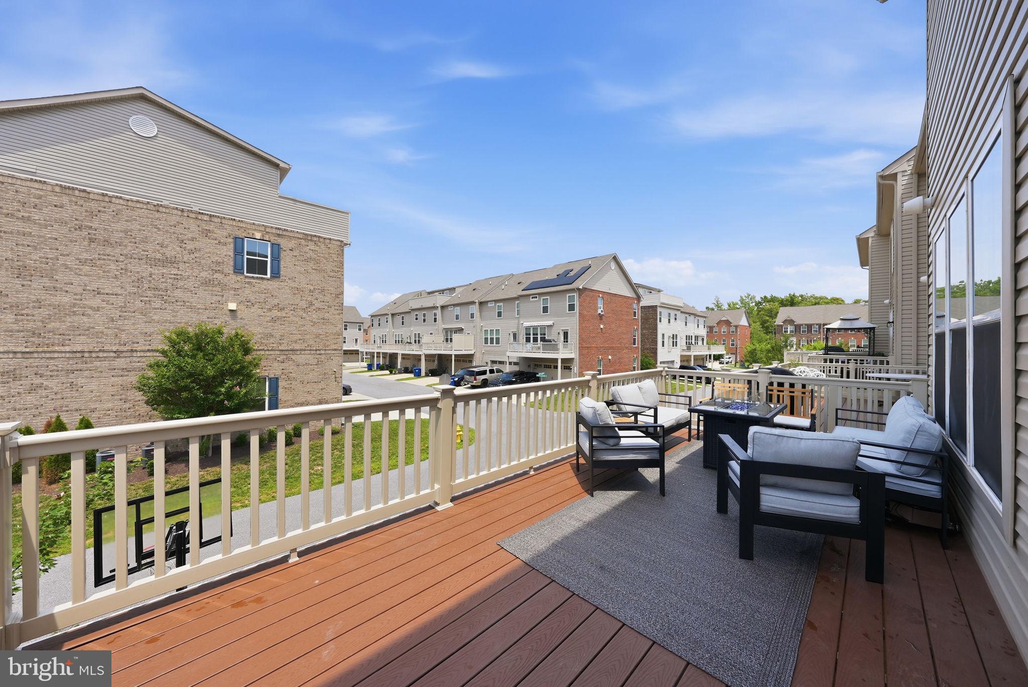WESTCHESTER SQUARE - Residential