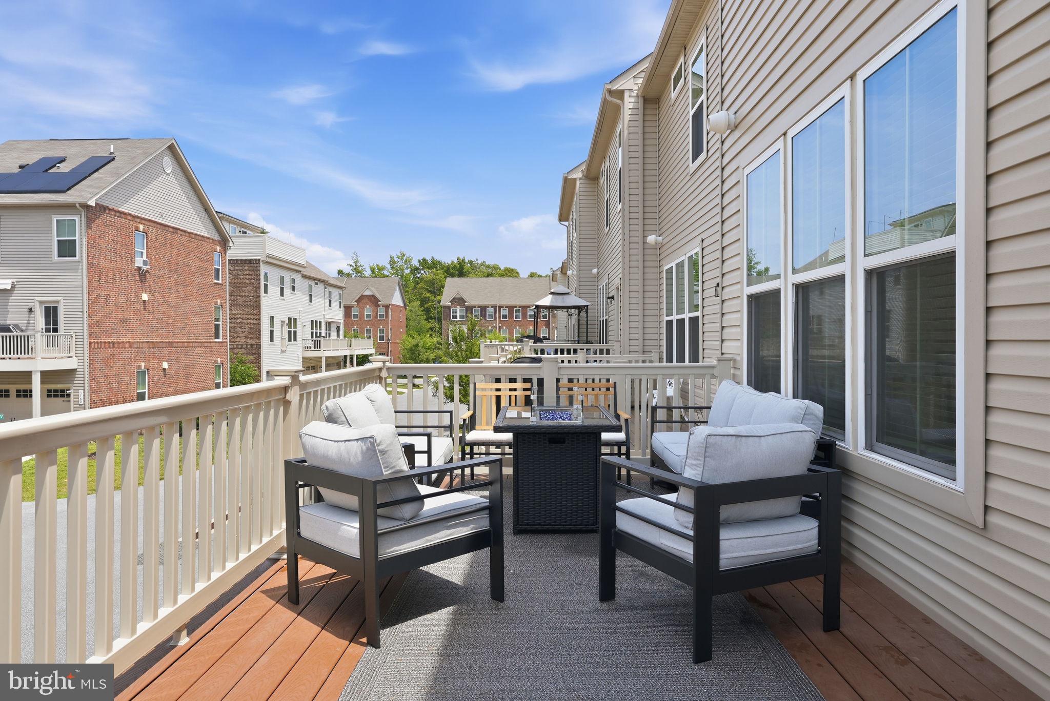 WESTCHESTER SQUARE - Residential