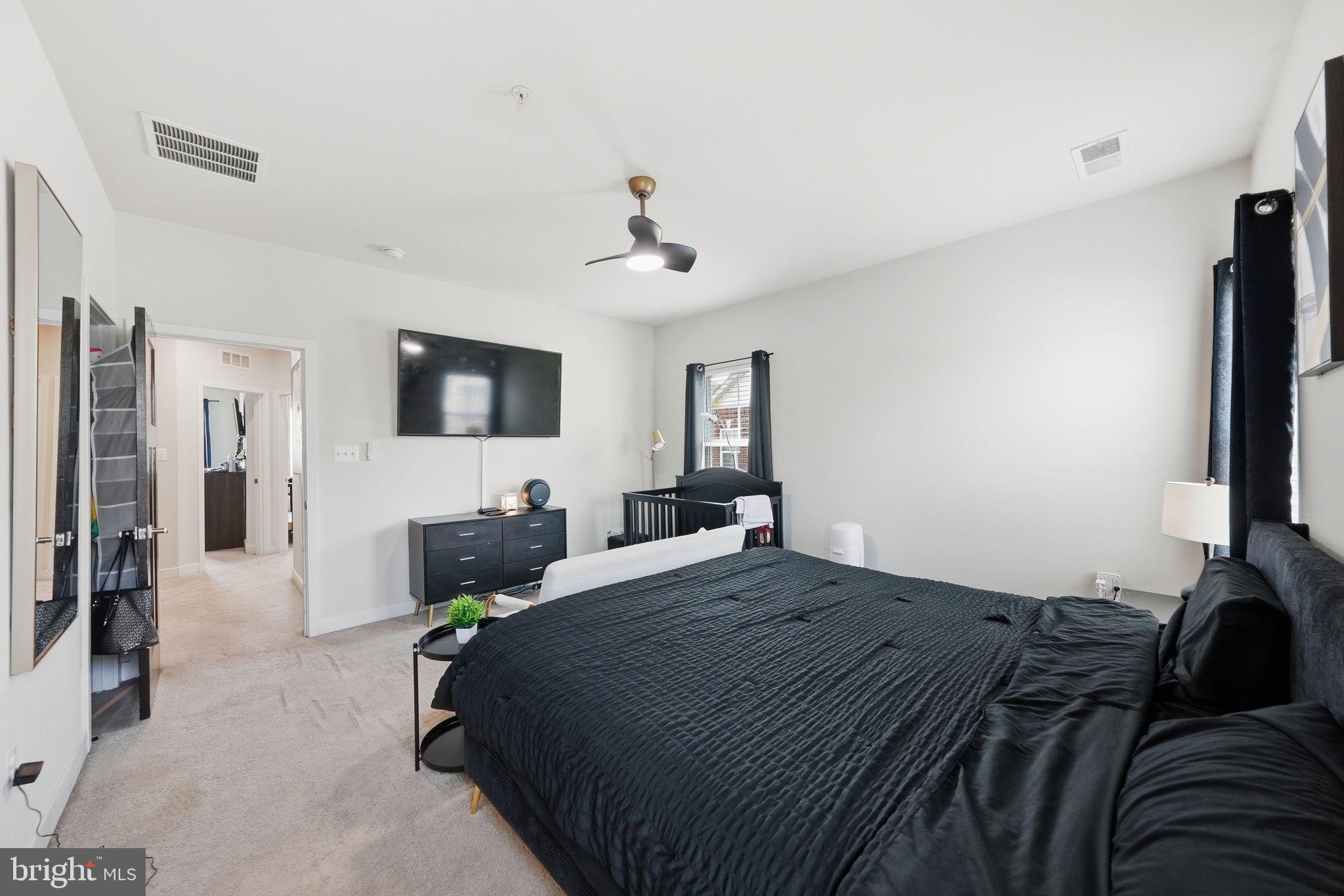 WESTCHESTER SQUARE - Residential