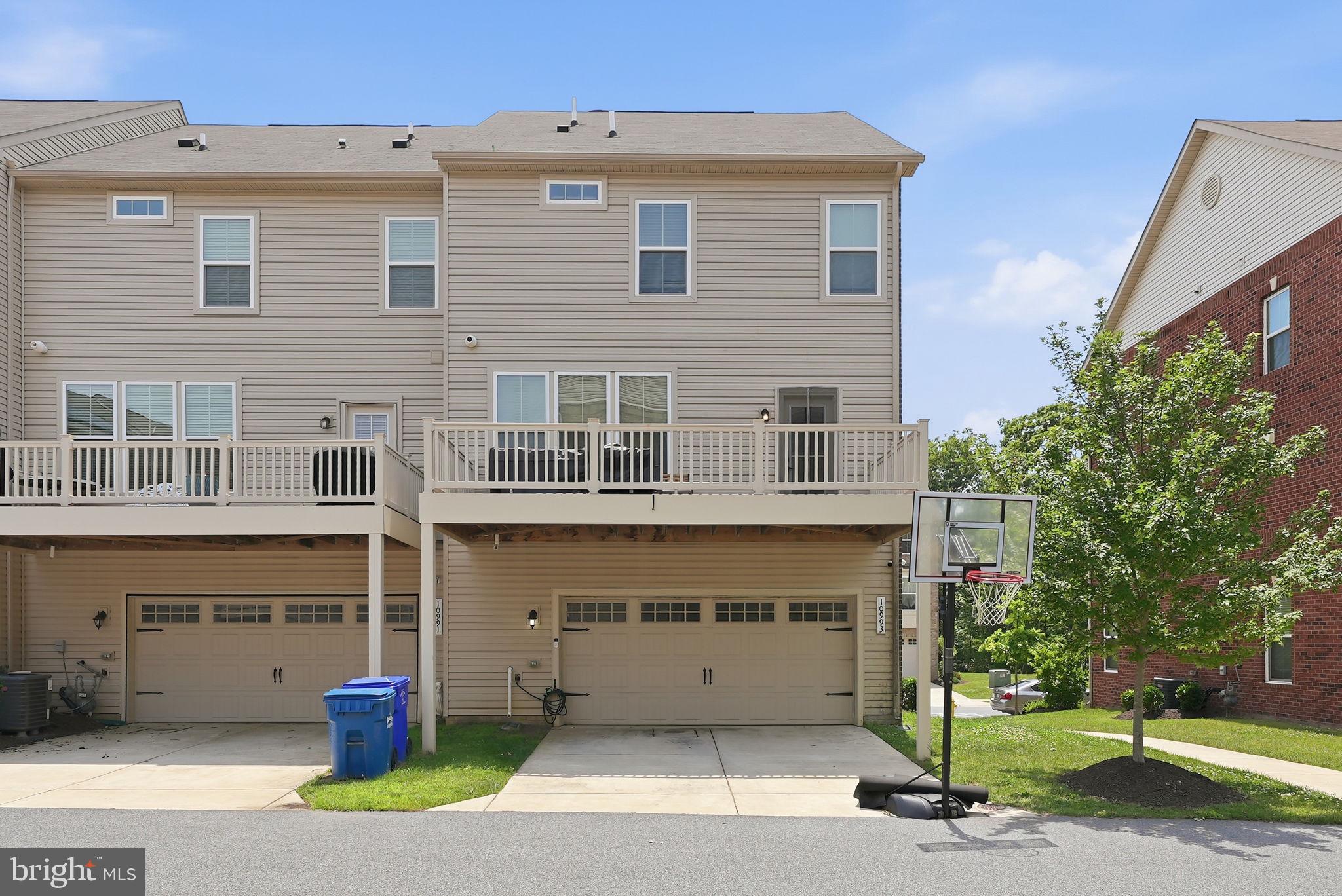 WESTCHESTER SQUARE - Residential