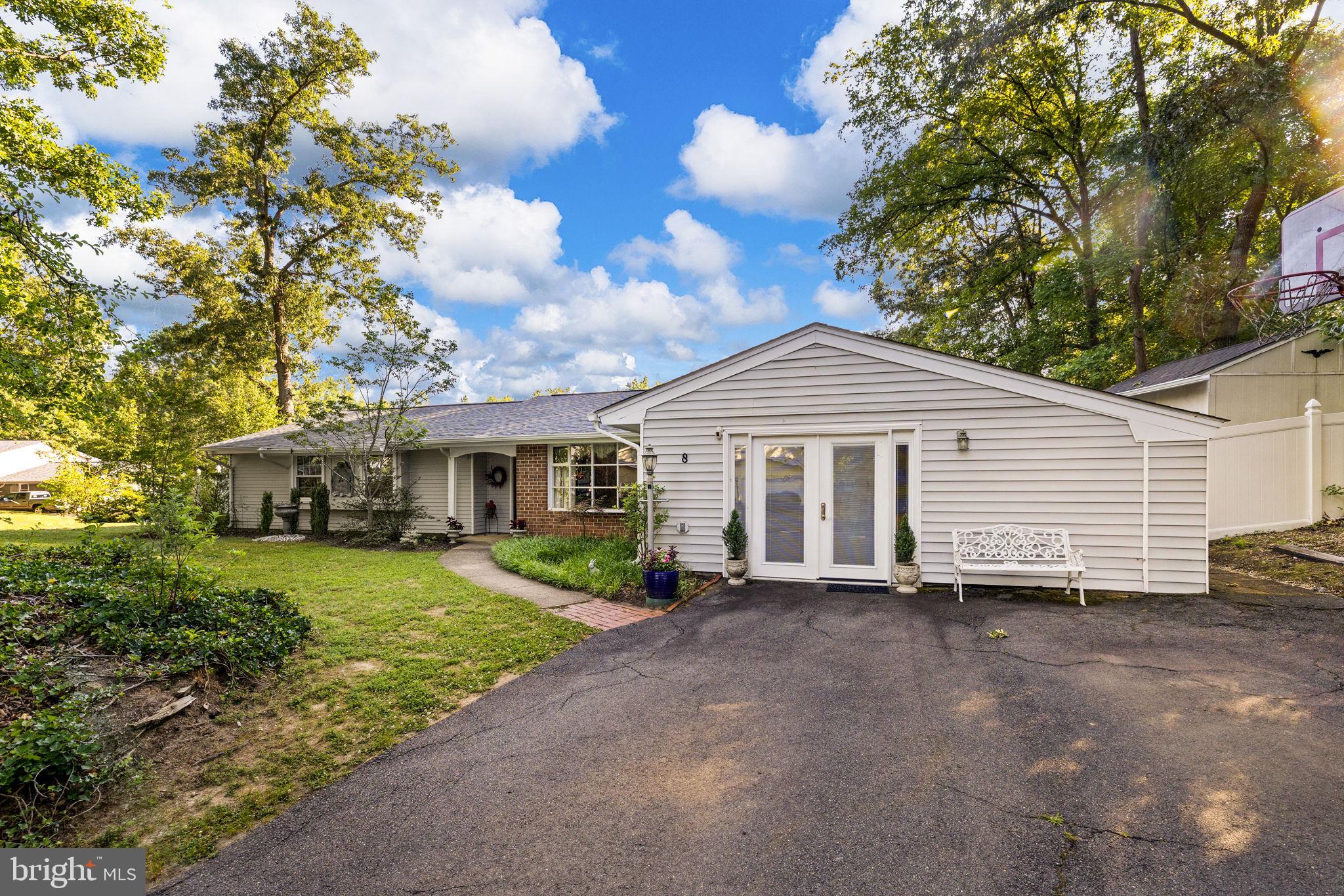 BREEZEWOOD - Residential