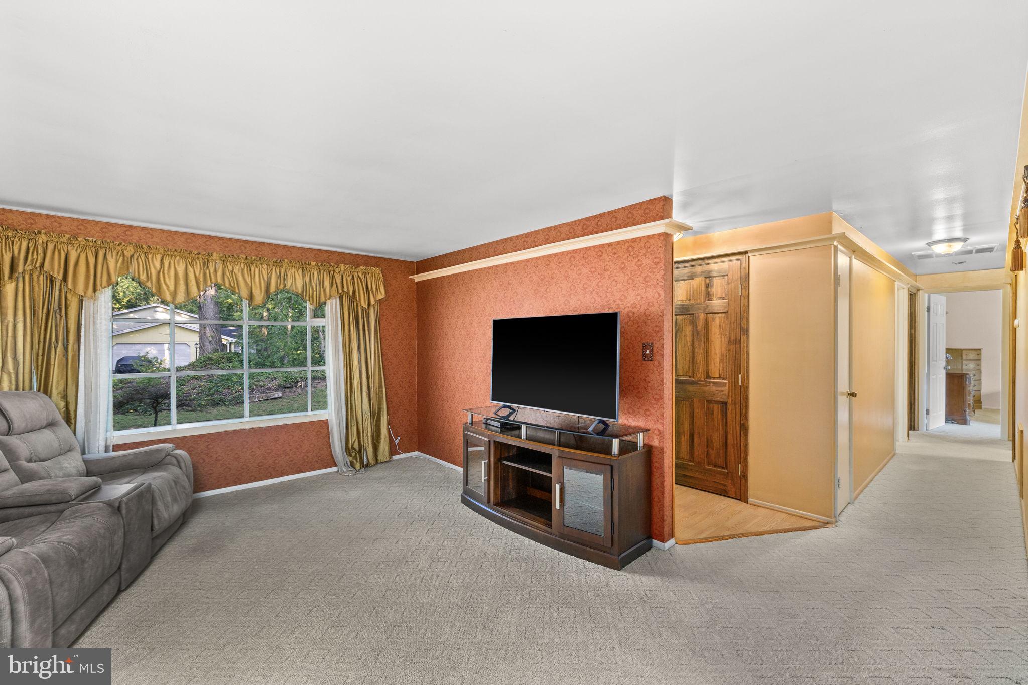 BREEZEWOOD - Residential
