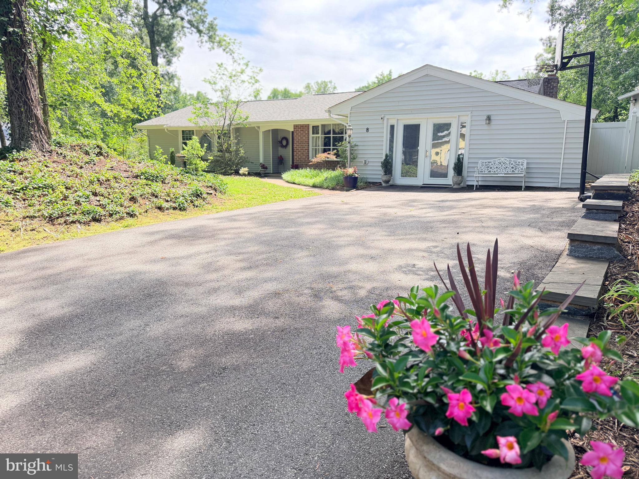 BREEZEWOOD - Residential