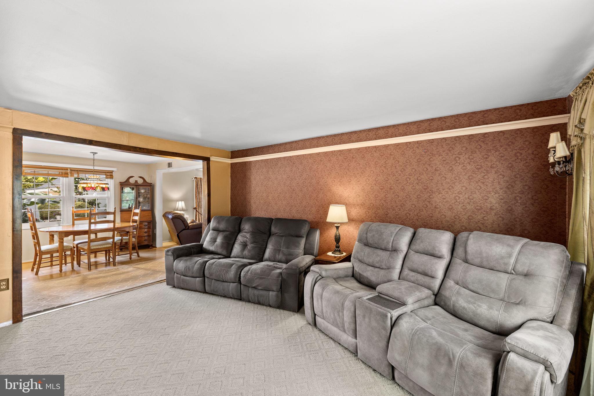 BREEZEWOOD - Residential