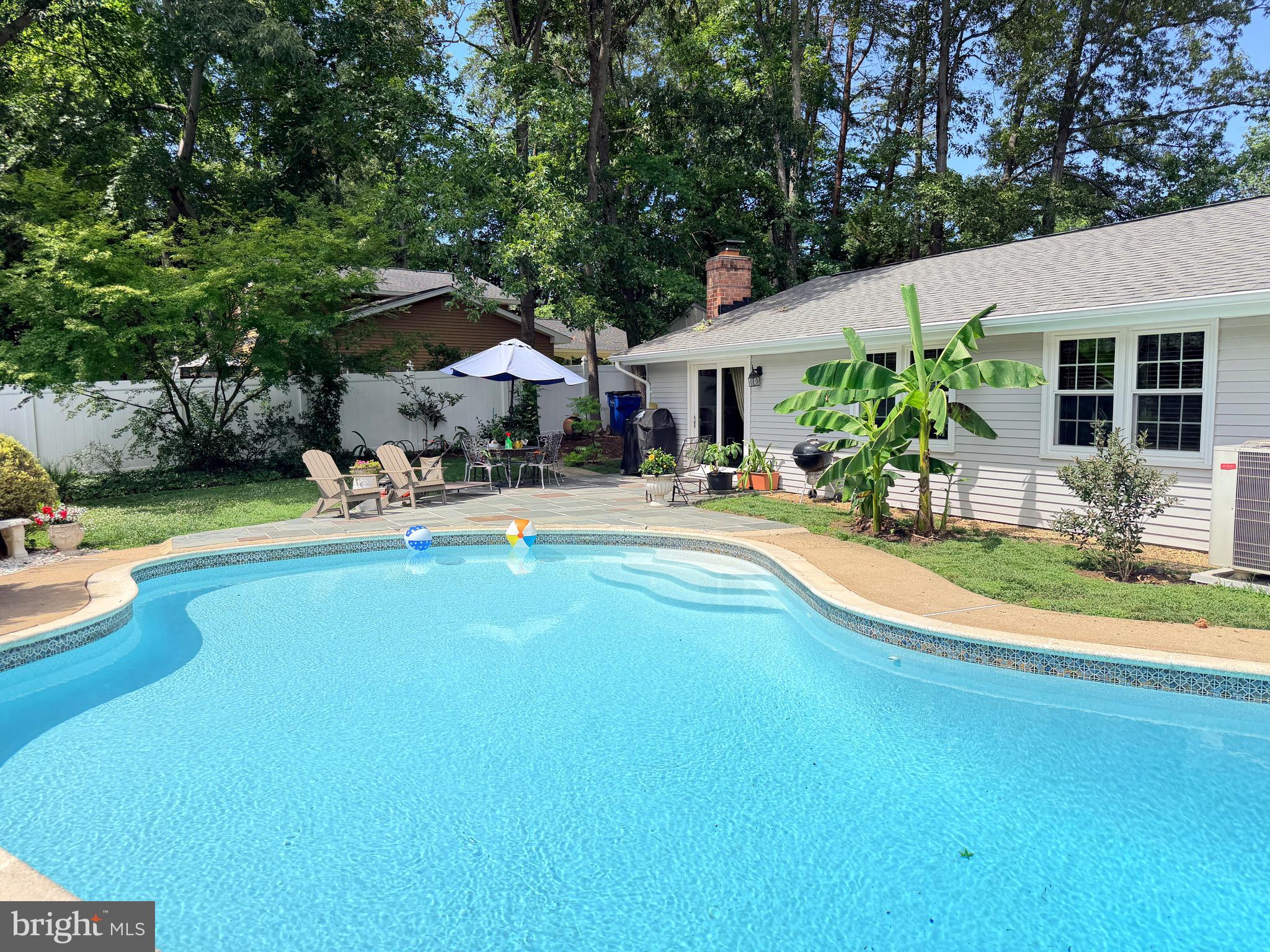 BREEZEWOOD - Residential