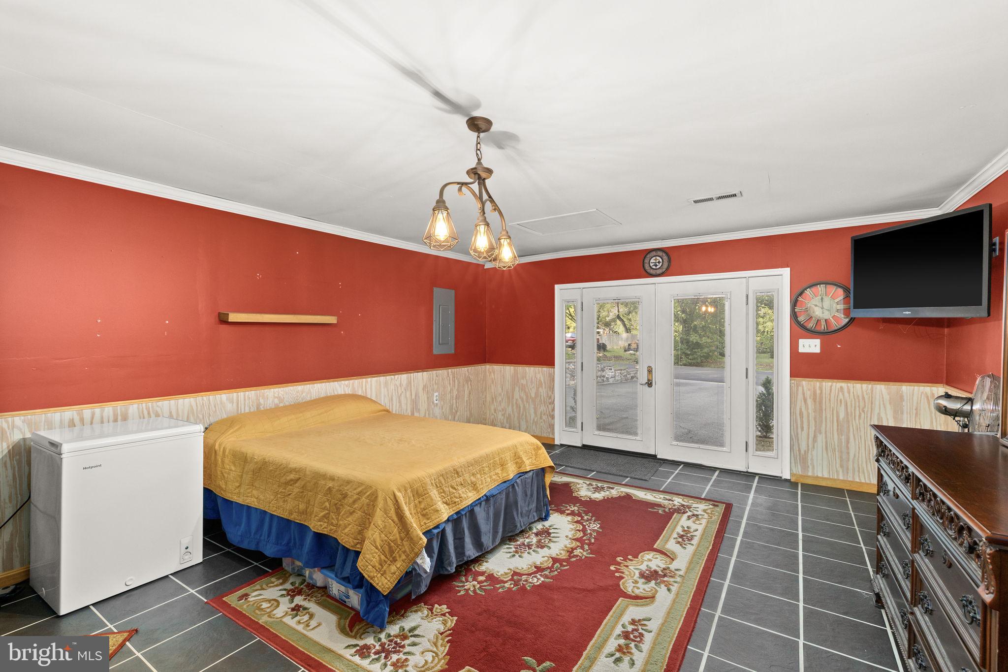 BREEZEWOOD - Residential