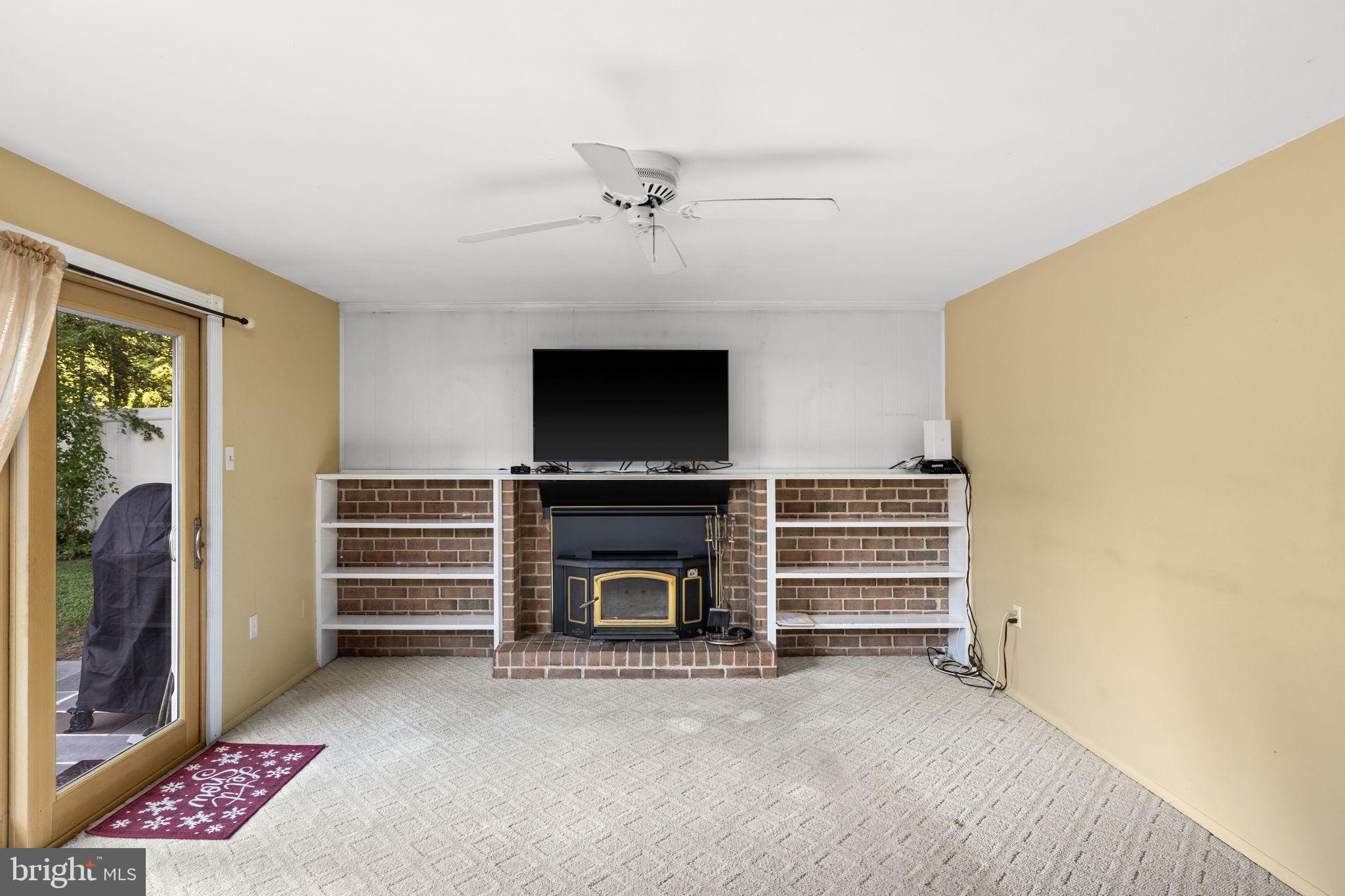BREEZEWOOD - Residential