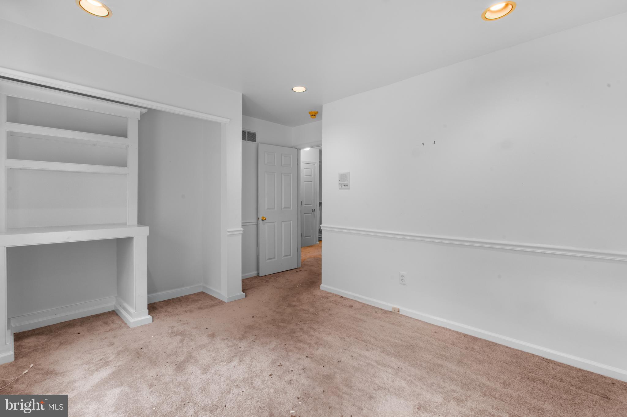 ANDORRA WOODS - Residential