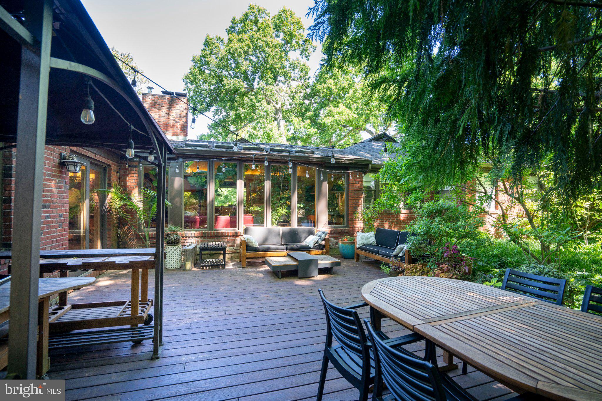 WHITE OAKS - Residential