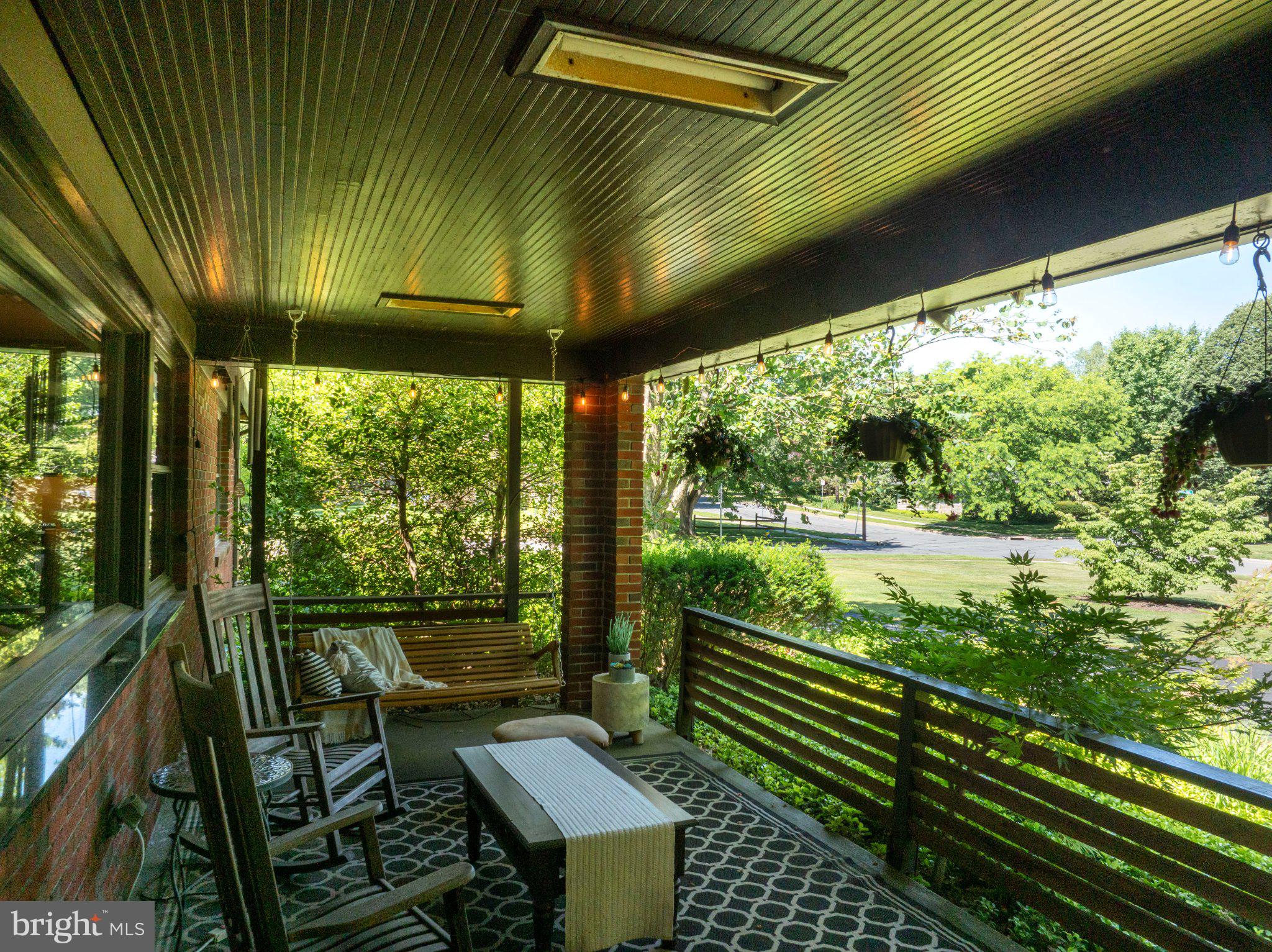WHITE OAKS - Residential