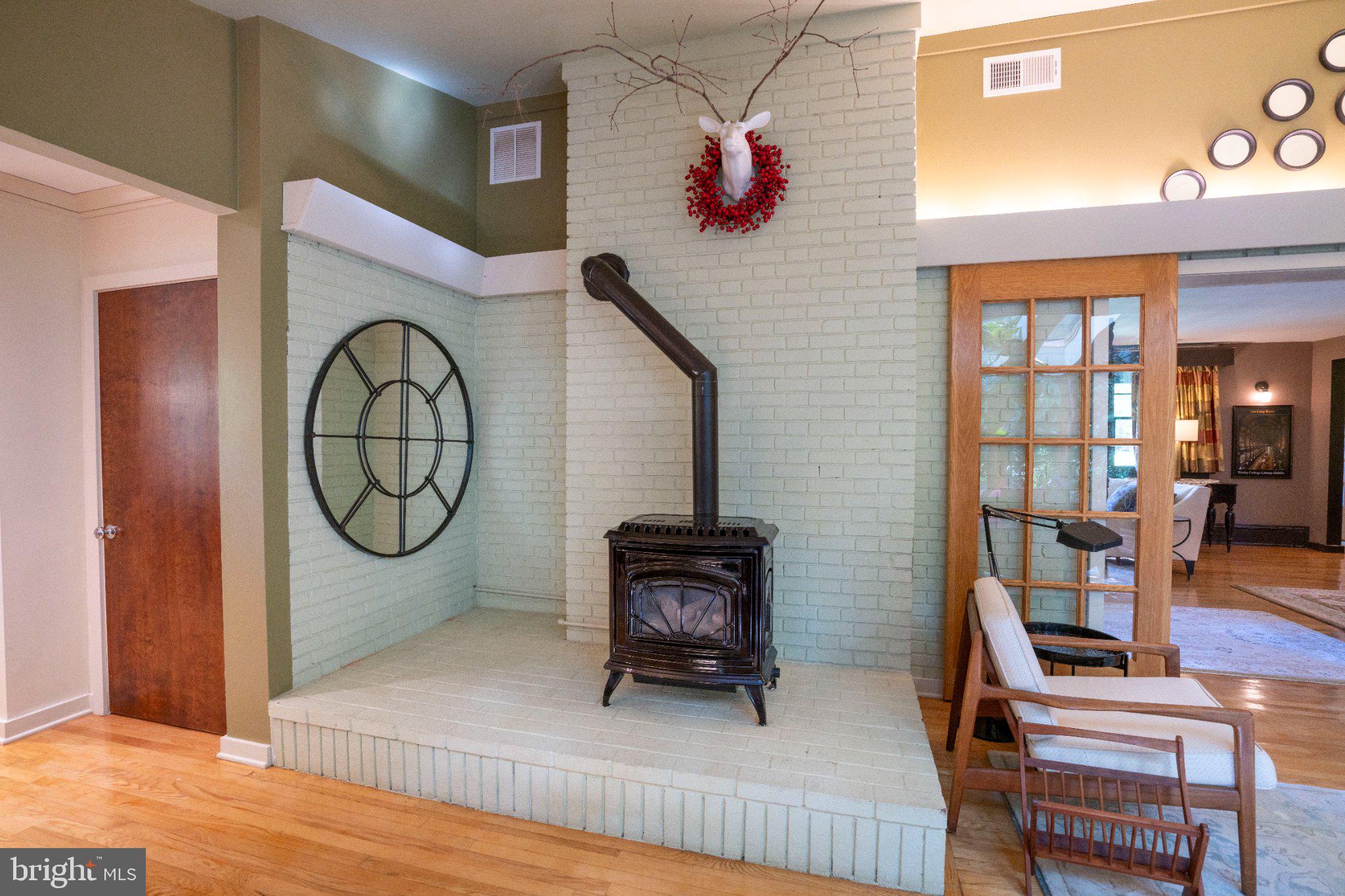 WHITE OAKS - Residential