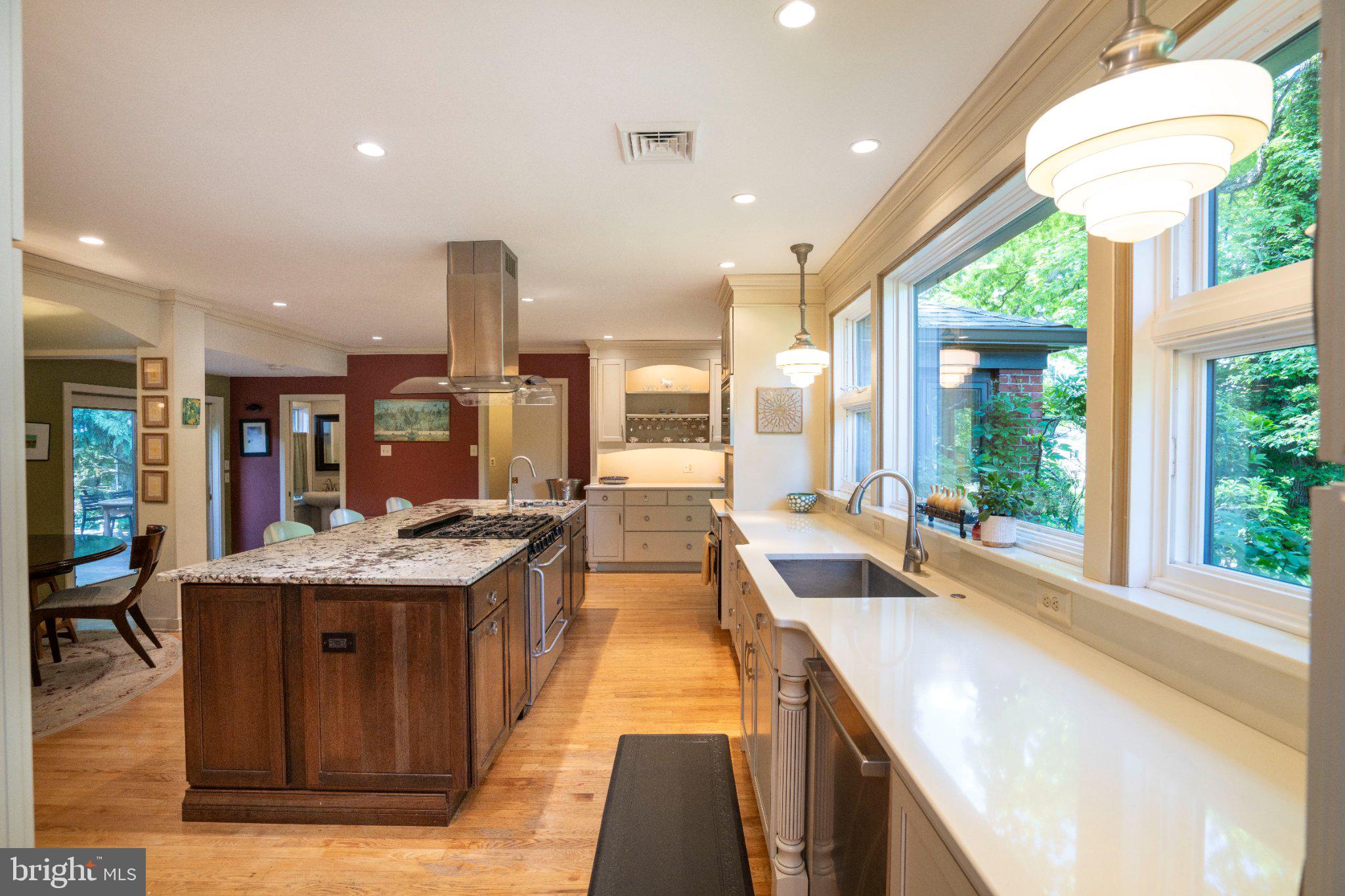 WHITE OAKS - Residential