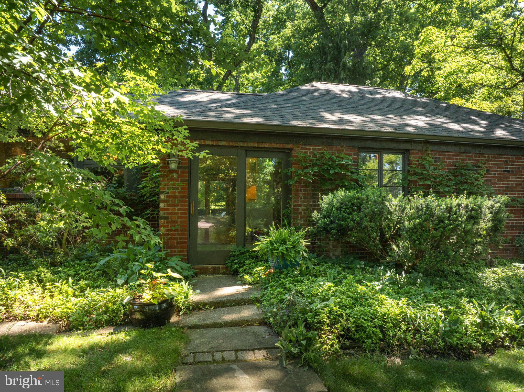 WHITE OAKS - Residential