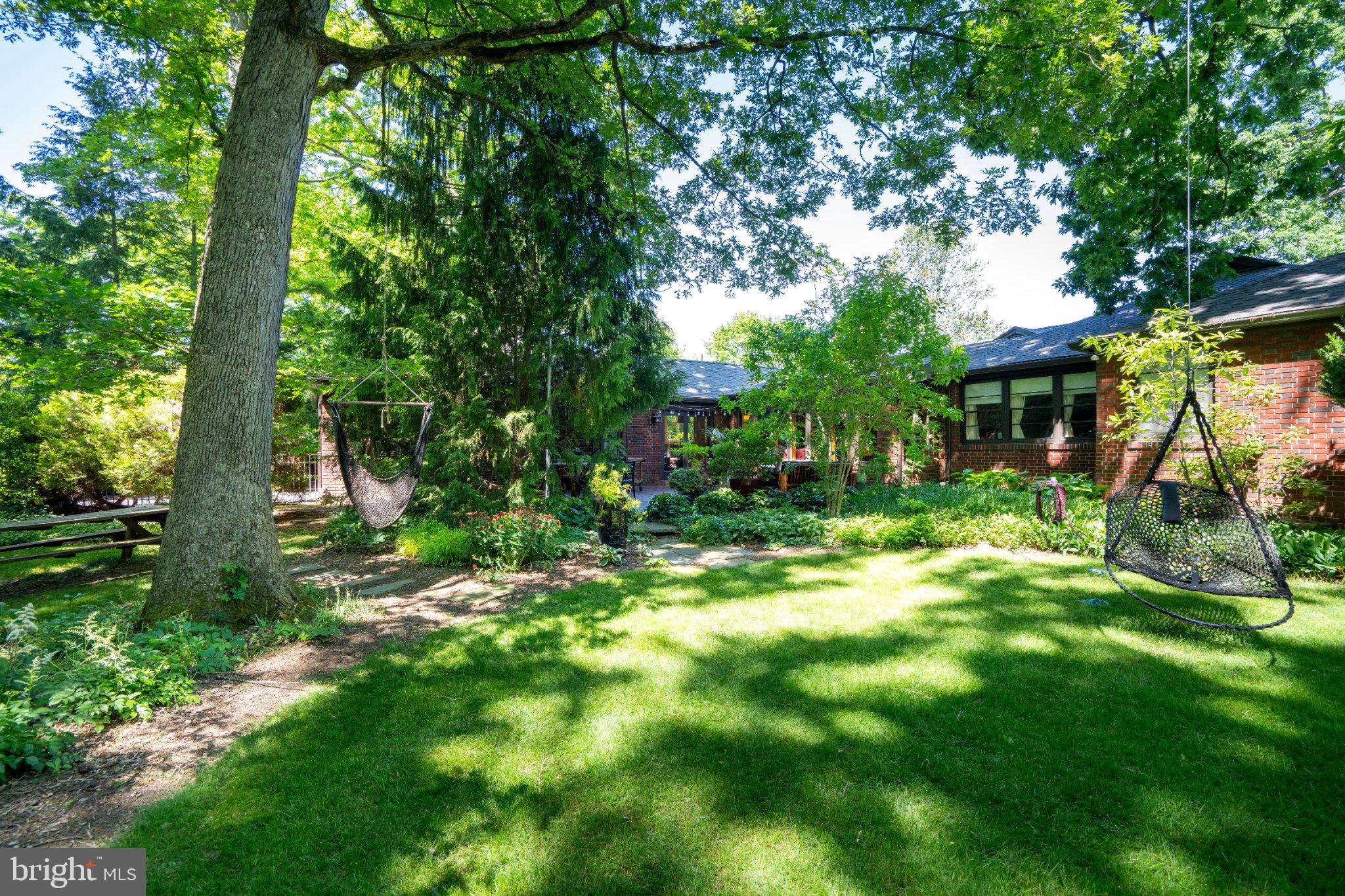 WHITE OAKS - Residential