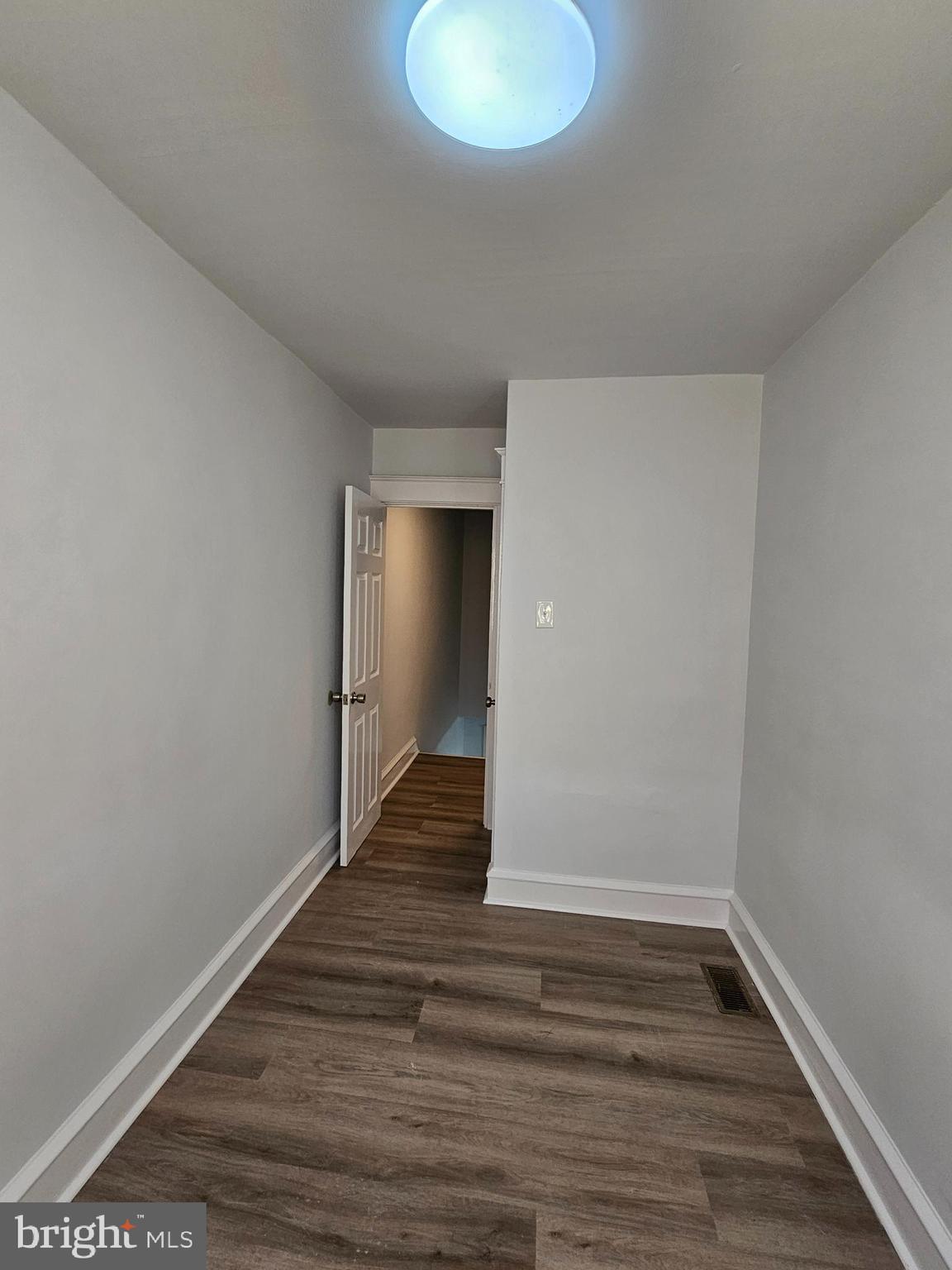 OXFORD CIRCLE - Residential
