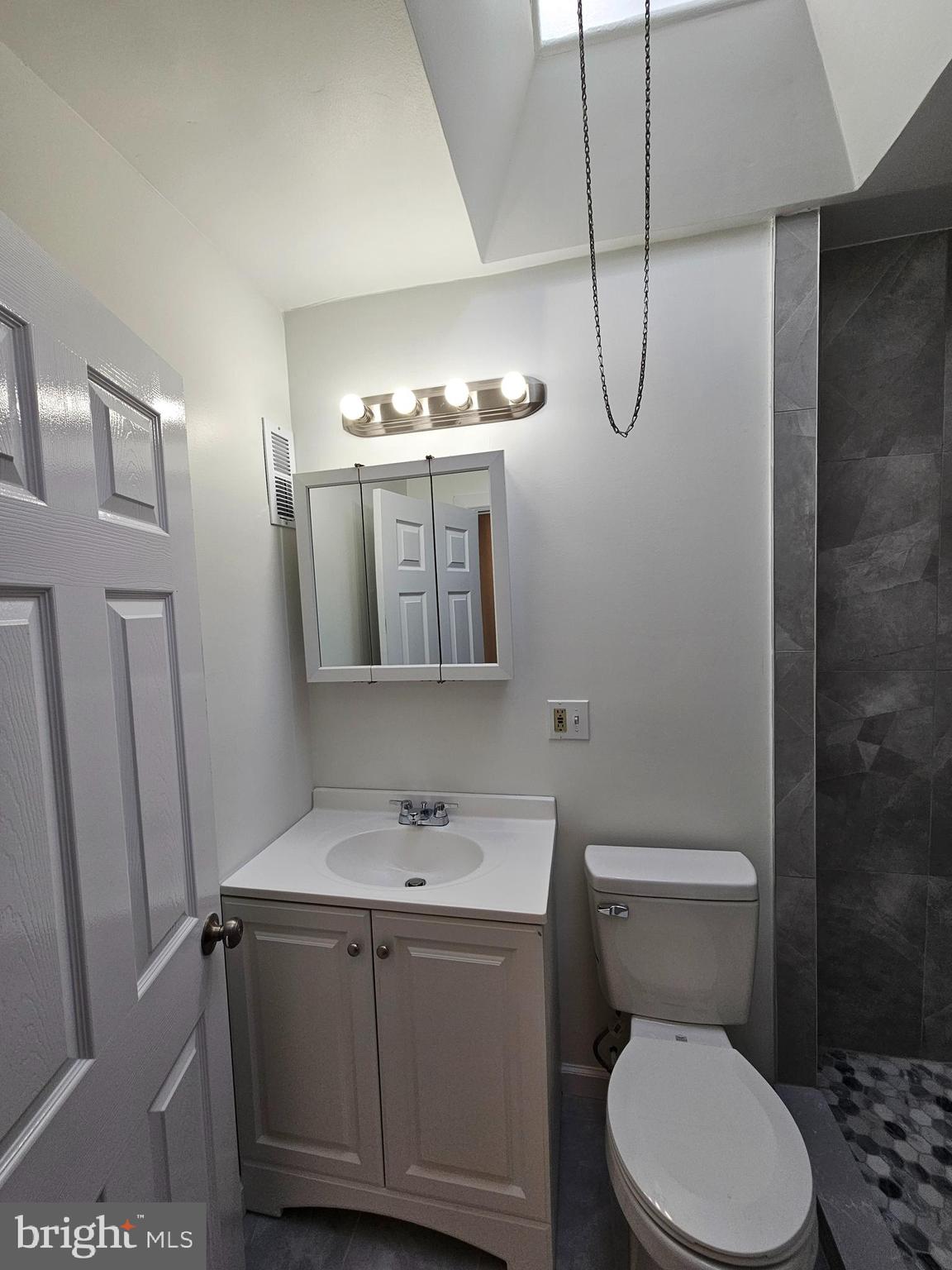 OXFORD CIRCLE - Residential