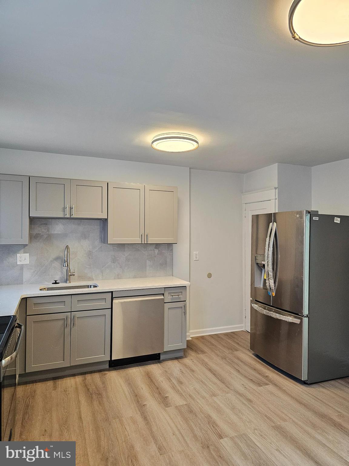 OXFORD CIRCLE - Residential