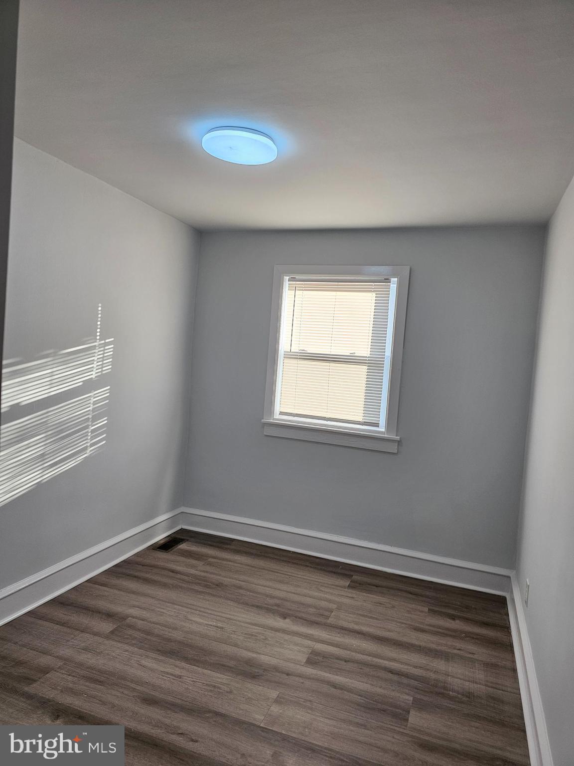 OXFORD CIRCLE - Residential