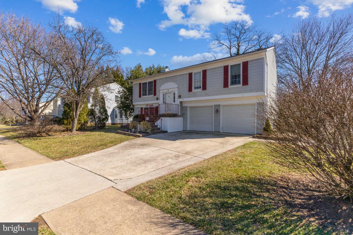 KINGSTON CHASE - Residential