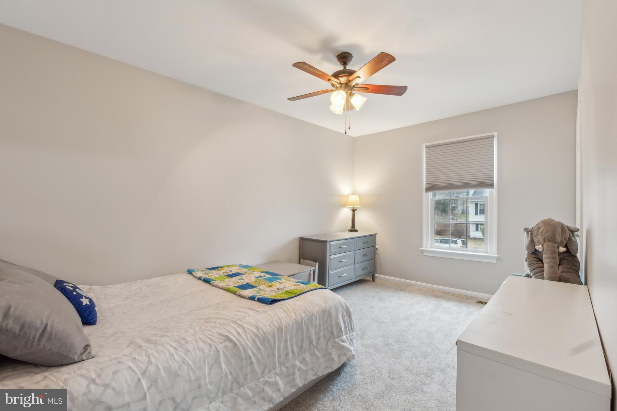 KINGSTON CHASE - Residential