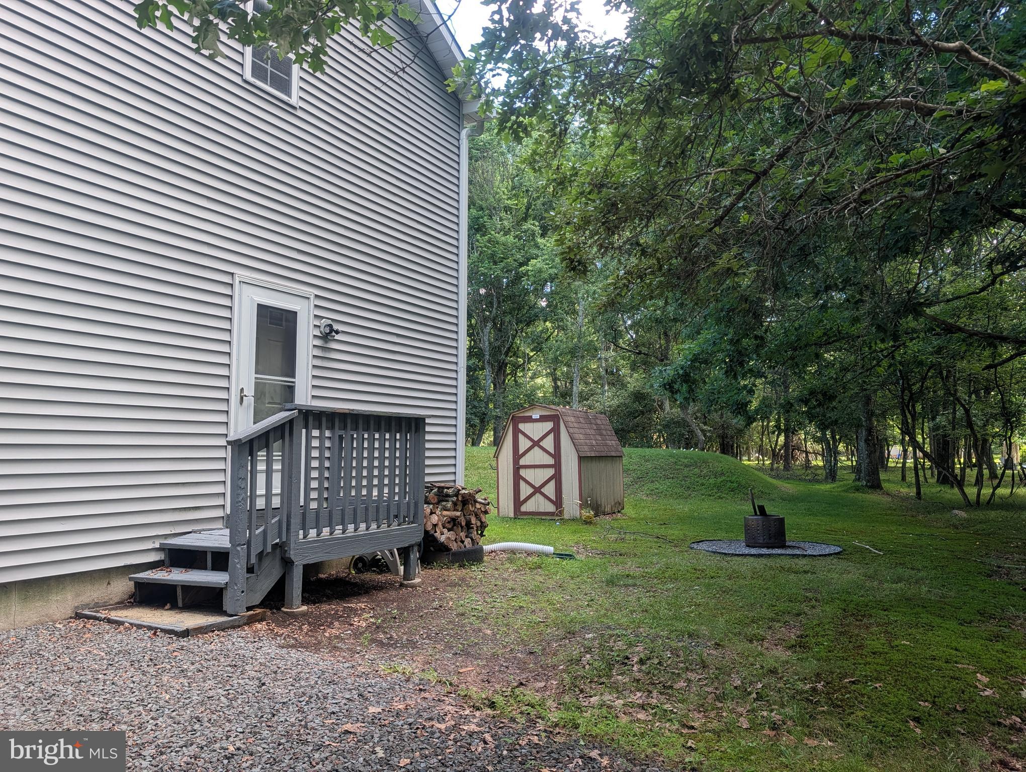 TOWAMENSING TRAILS - Residential