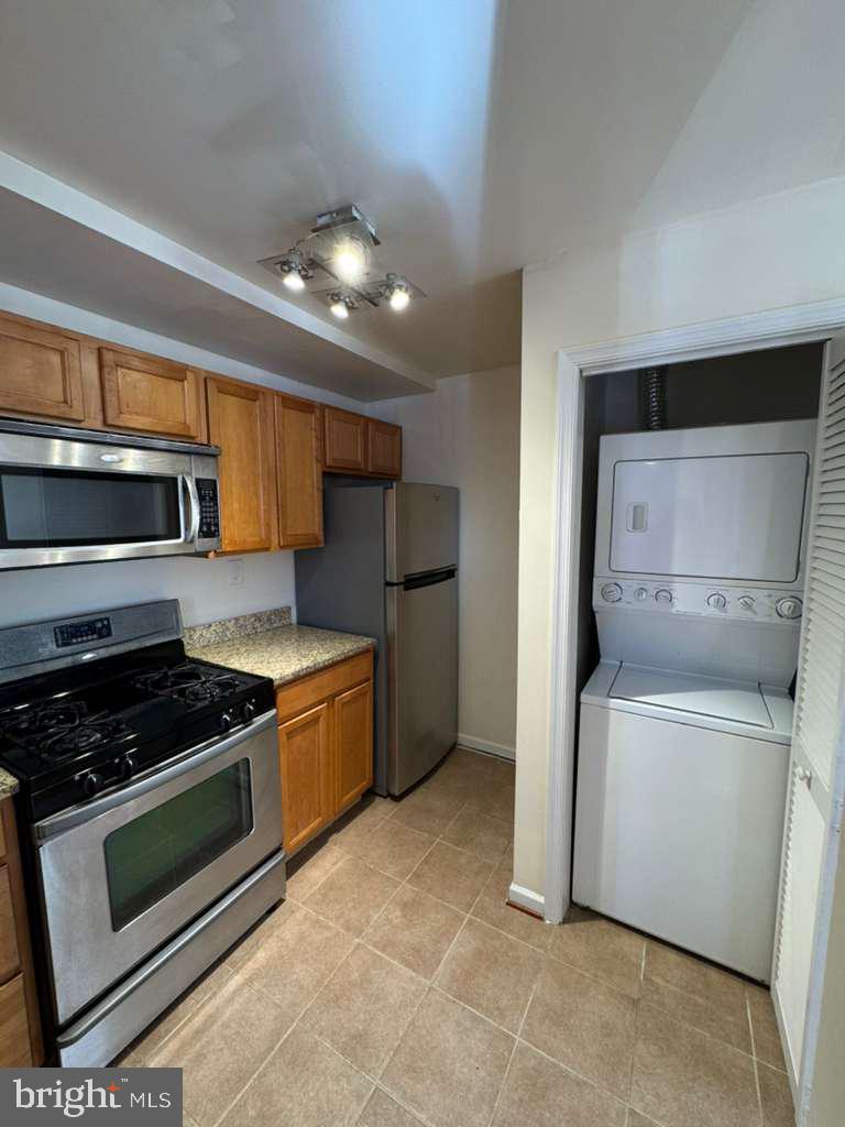 MARKHAM VIEW CONDOMINIUMS - Residential