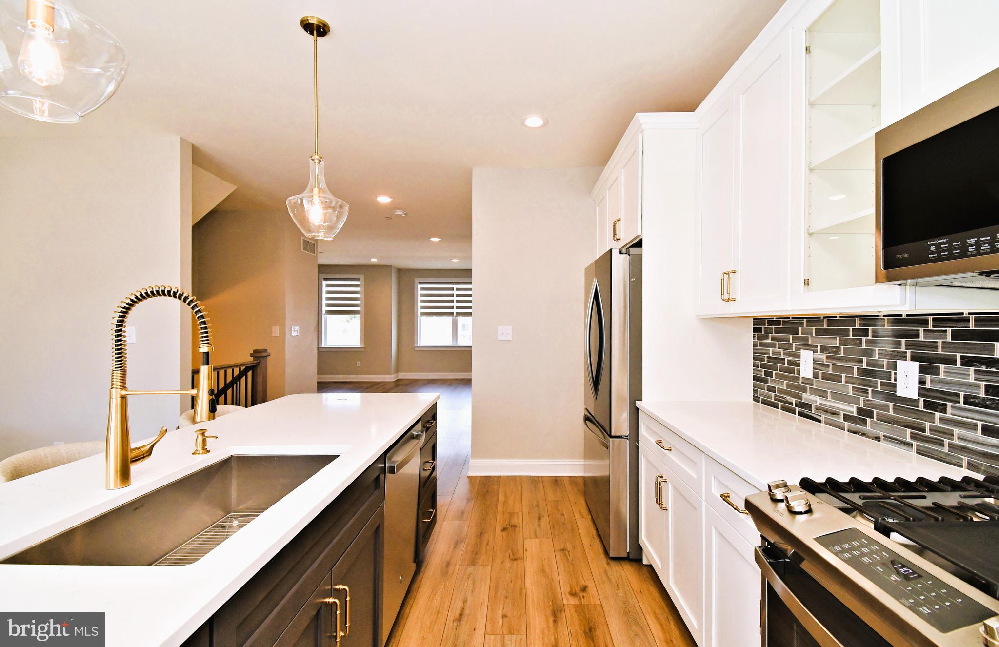 RESERVE AT CHALFONT - Residential Lease