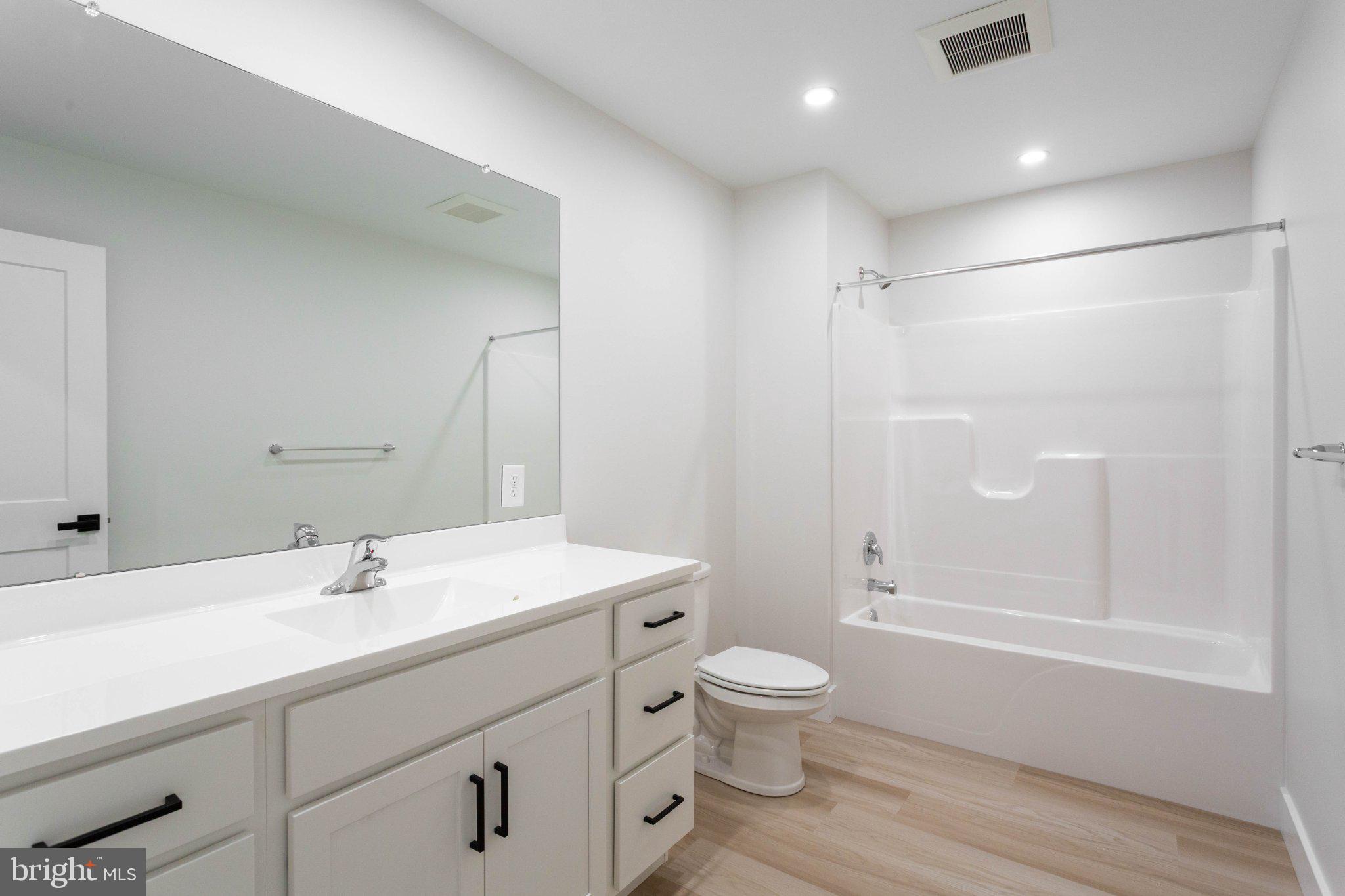 BUTTONWOOD - Residential