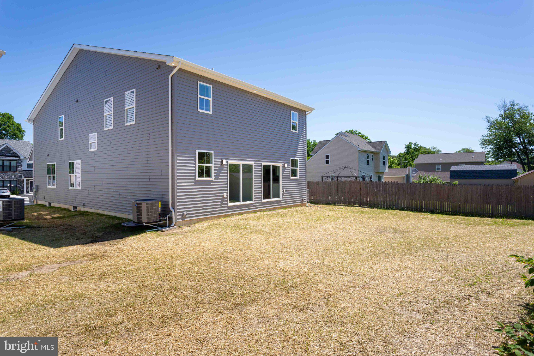 BUTTONWOOD - Residential