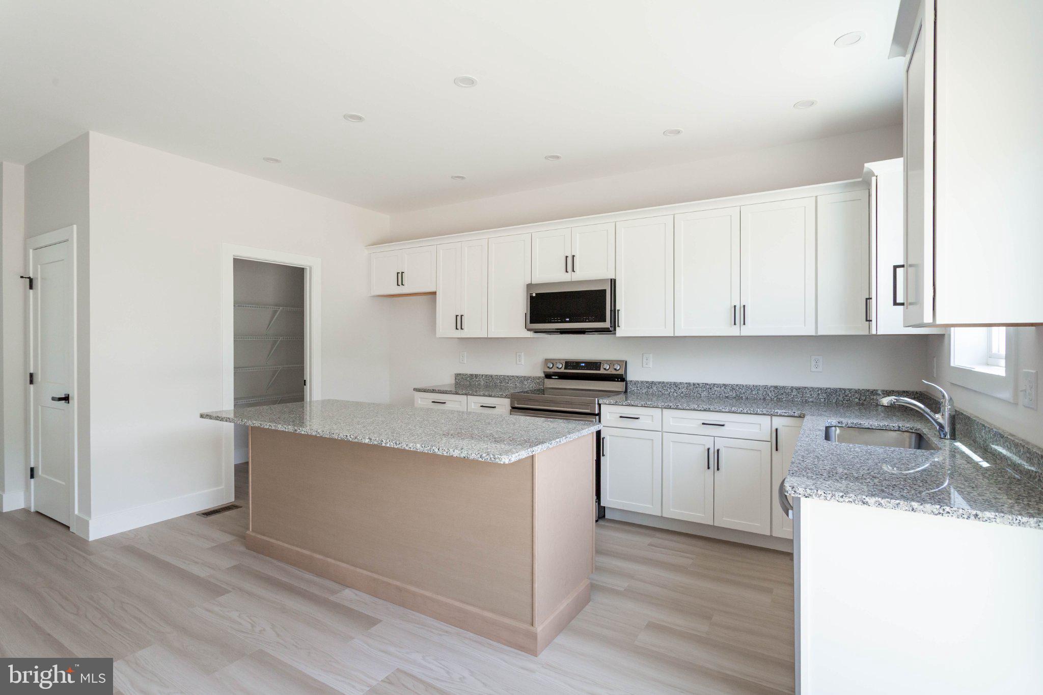 BUTTONWOOD - Residential
