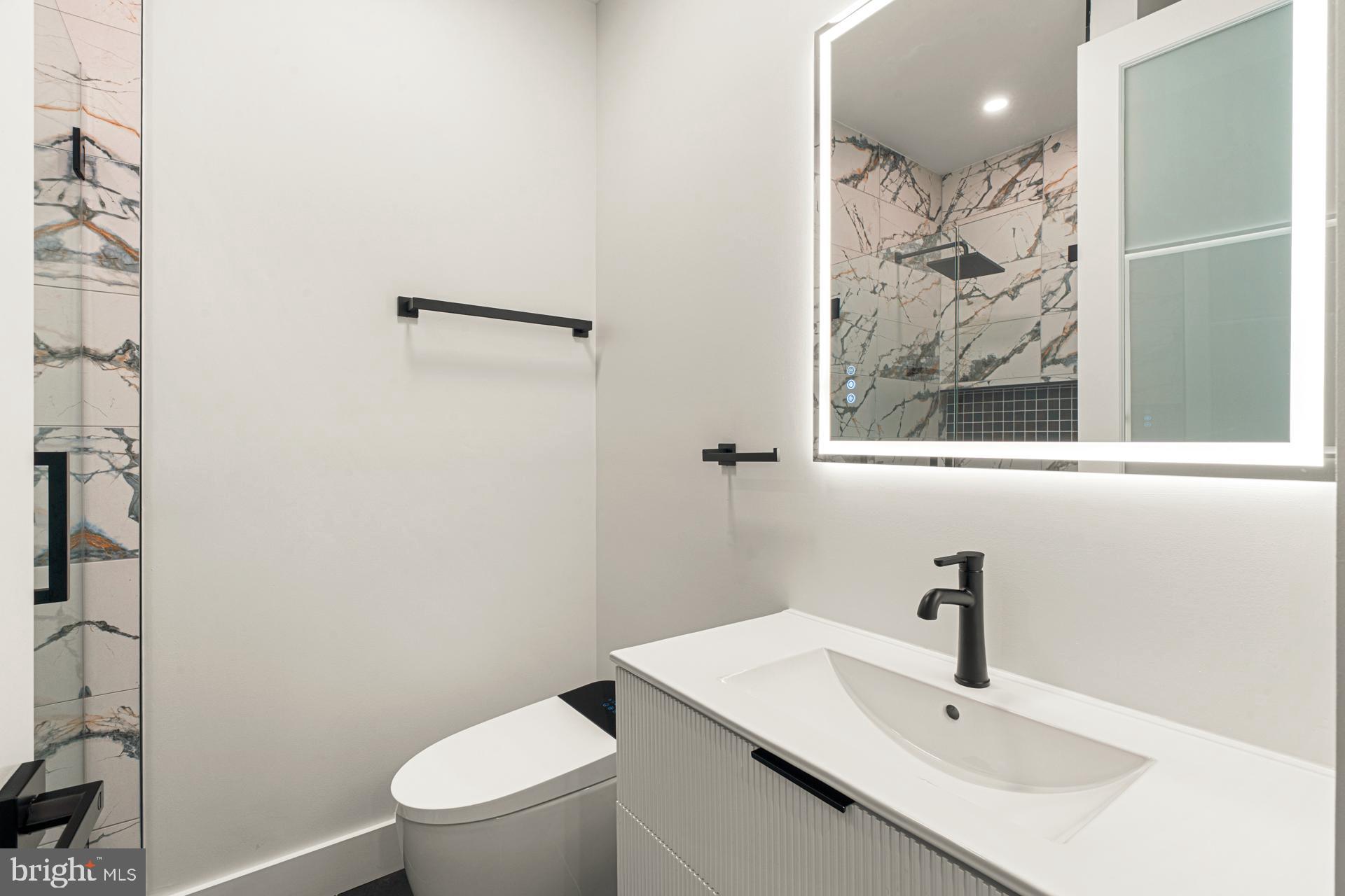 HUNTINGDON VALLEY - Residential