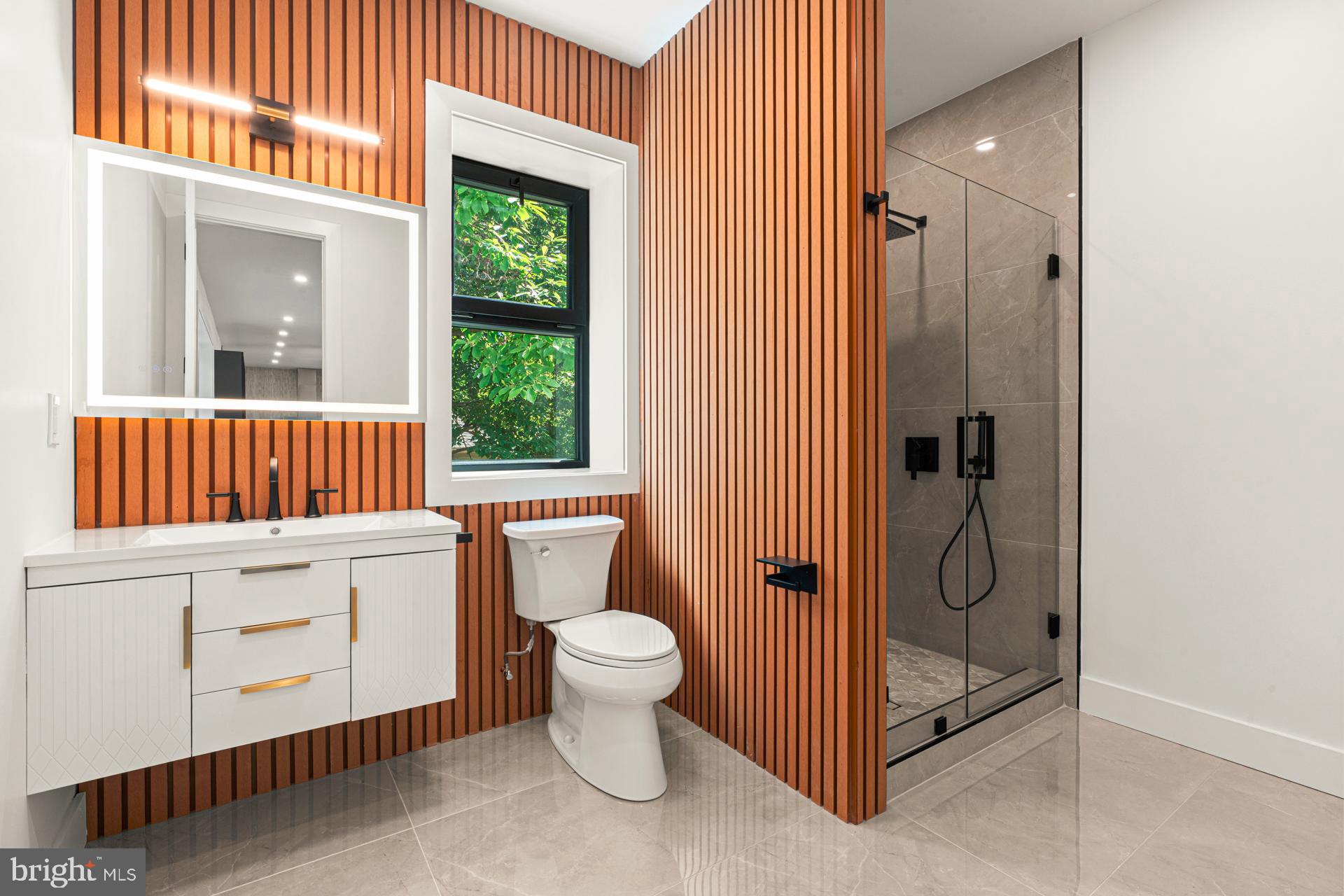 HUNTINGDON VALLEY - Residential