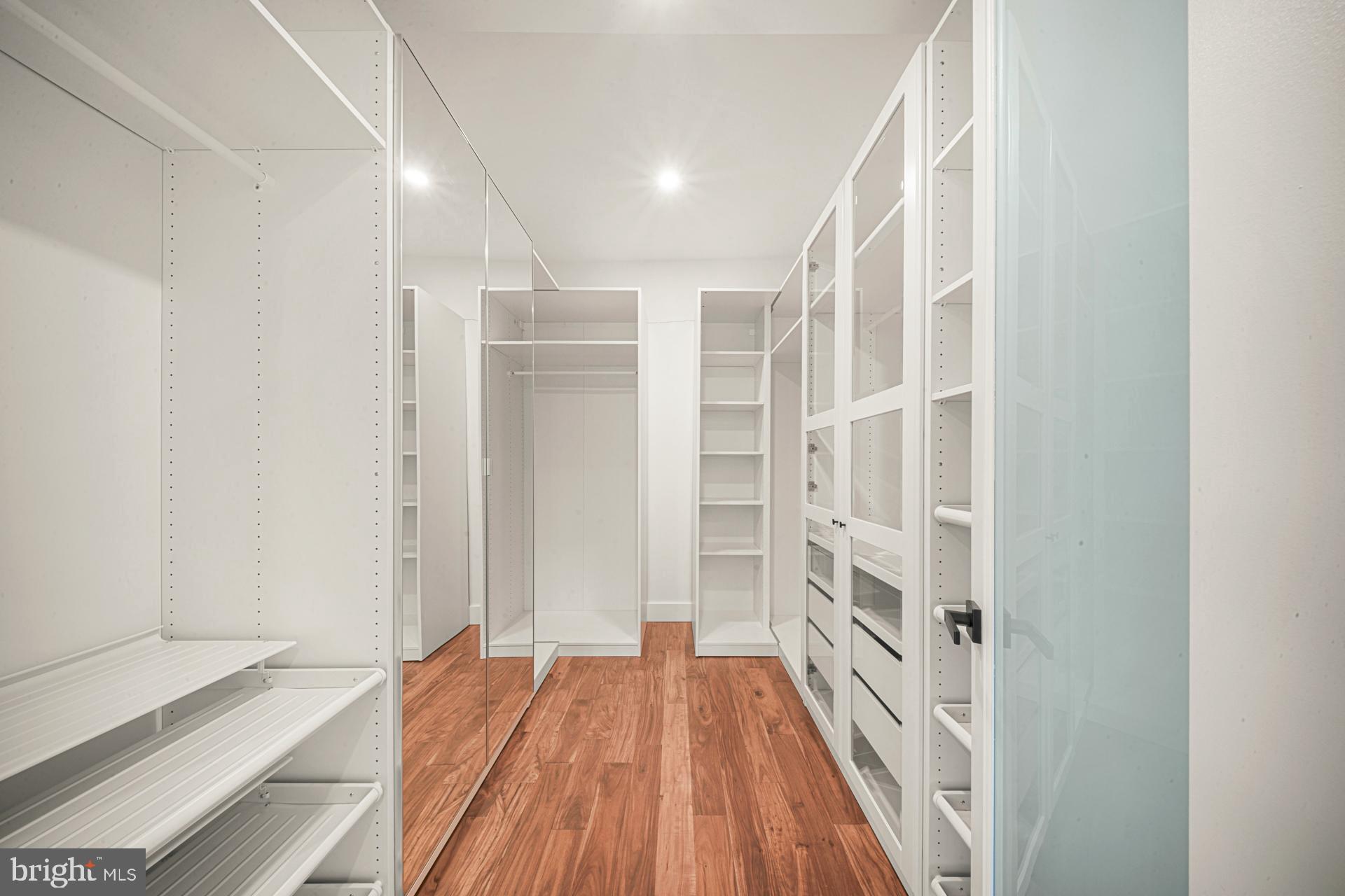 HUNTINGDON VALLEY - Residential