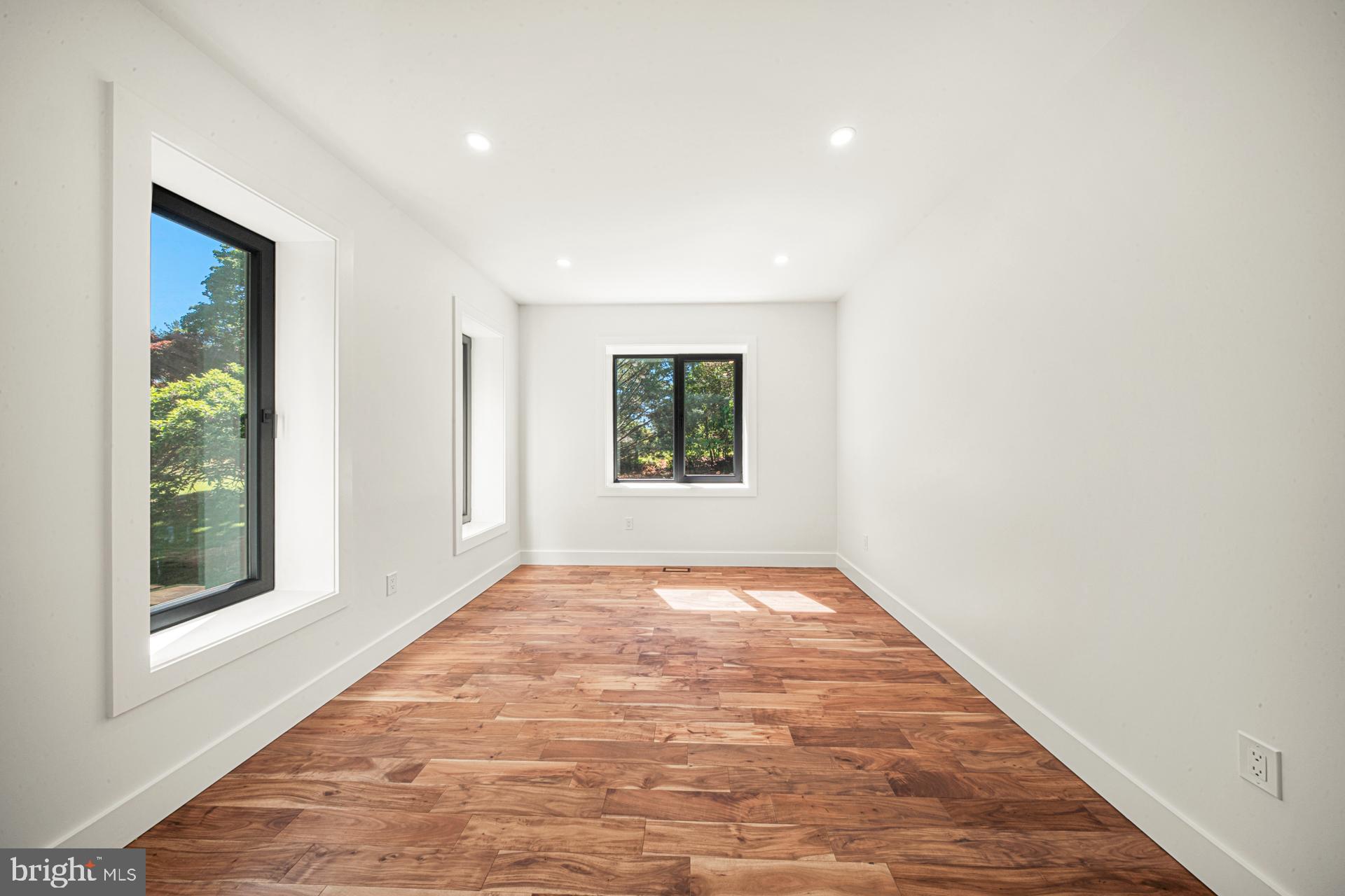 HUNTINGDON VALLEY - Residential