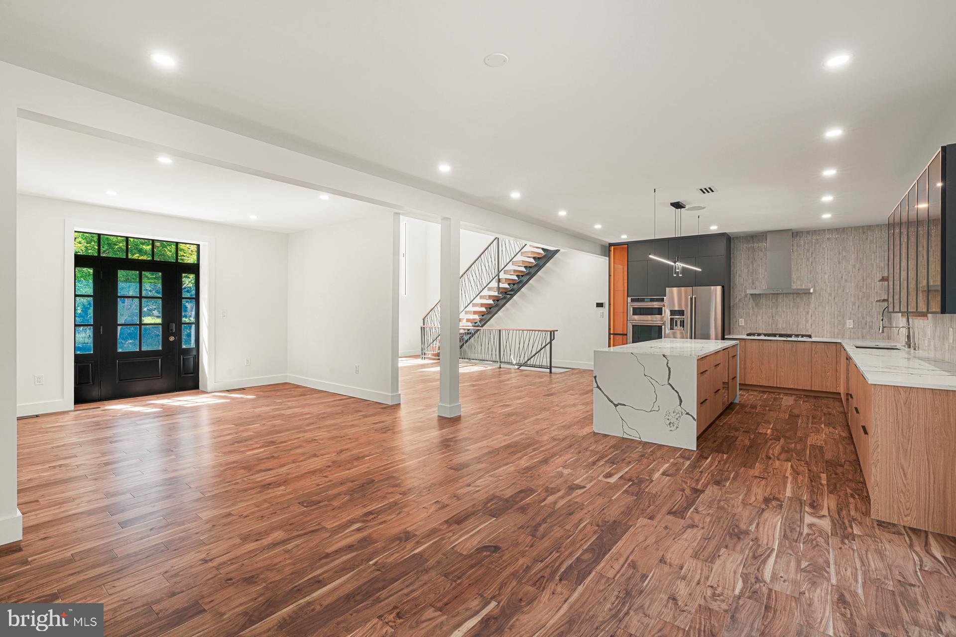 HUNTINGDON VALLEY - Residential