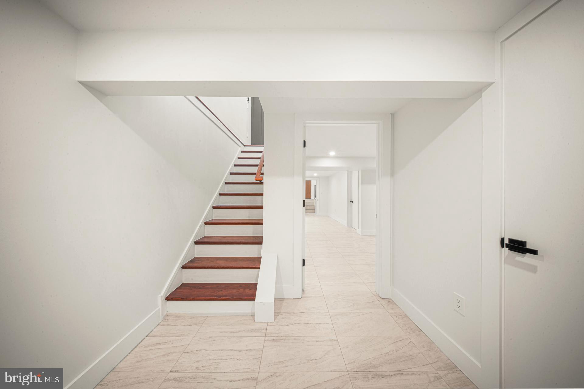 HUNTINGDON VALLEY - Residential