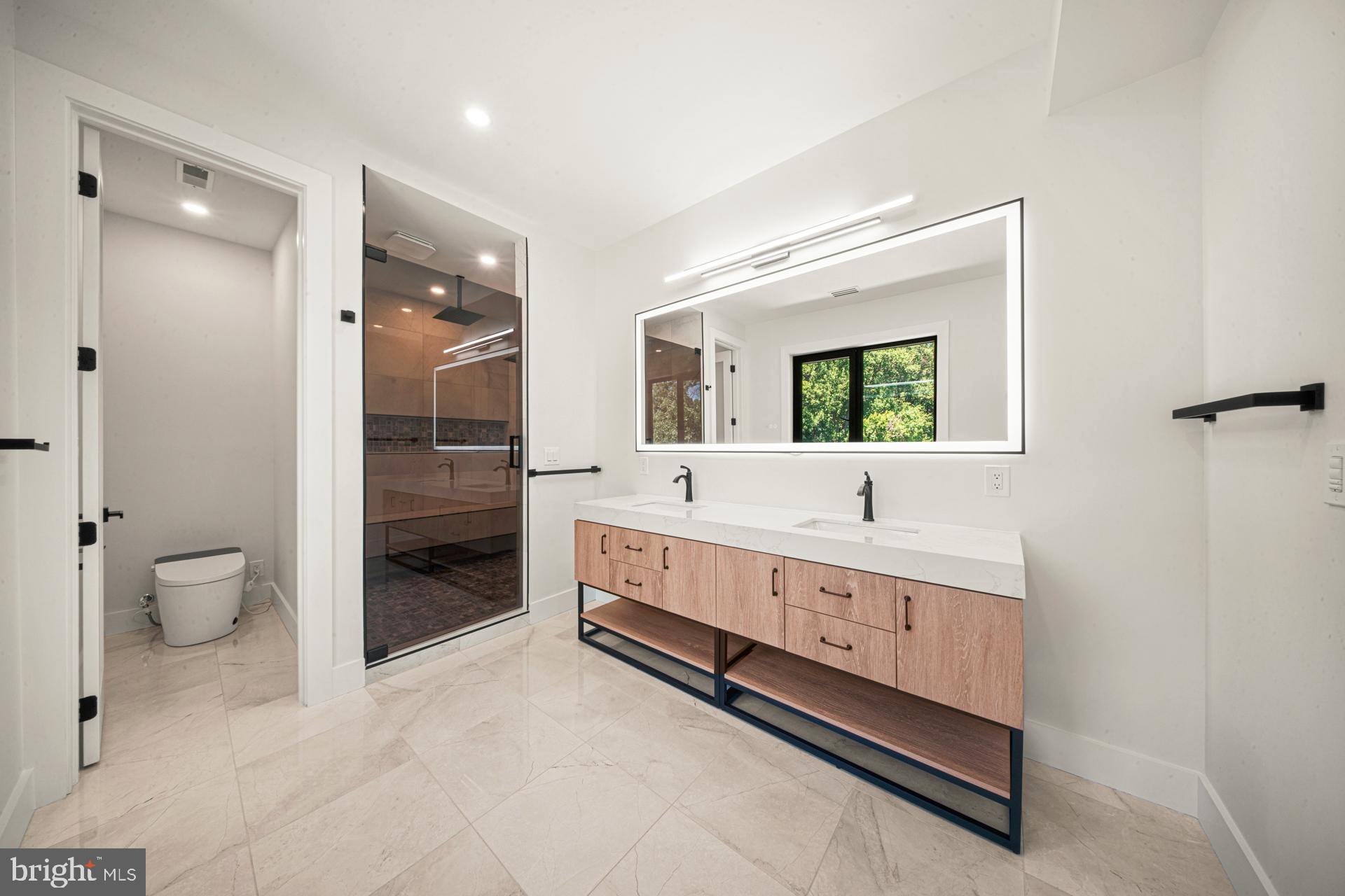 HUNTINGDON VALLEY - Residential