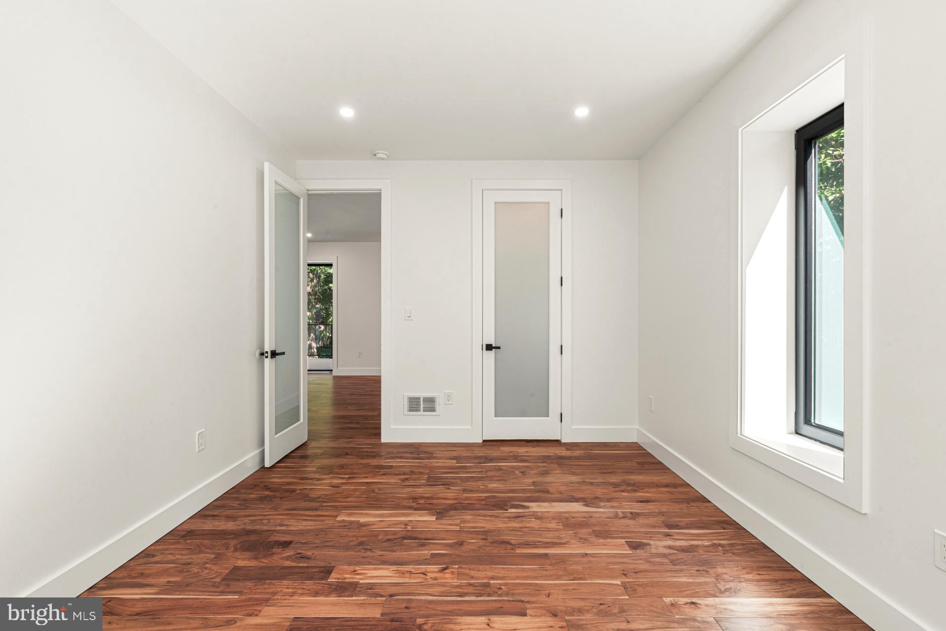 HUNTINGDON VALLEY - Residential