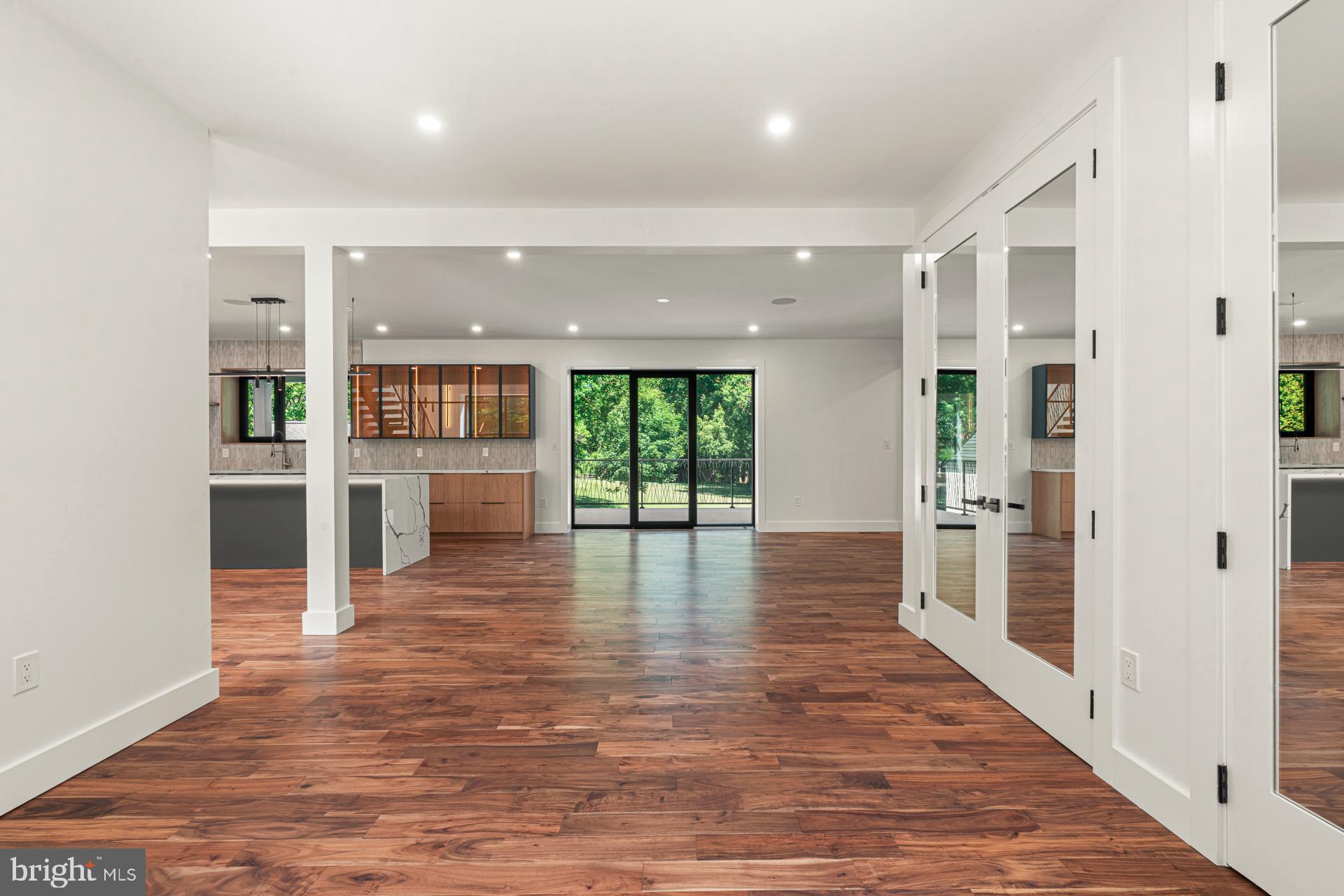 HUNTINGDON VALLEY - Residential