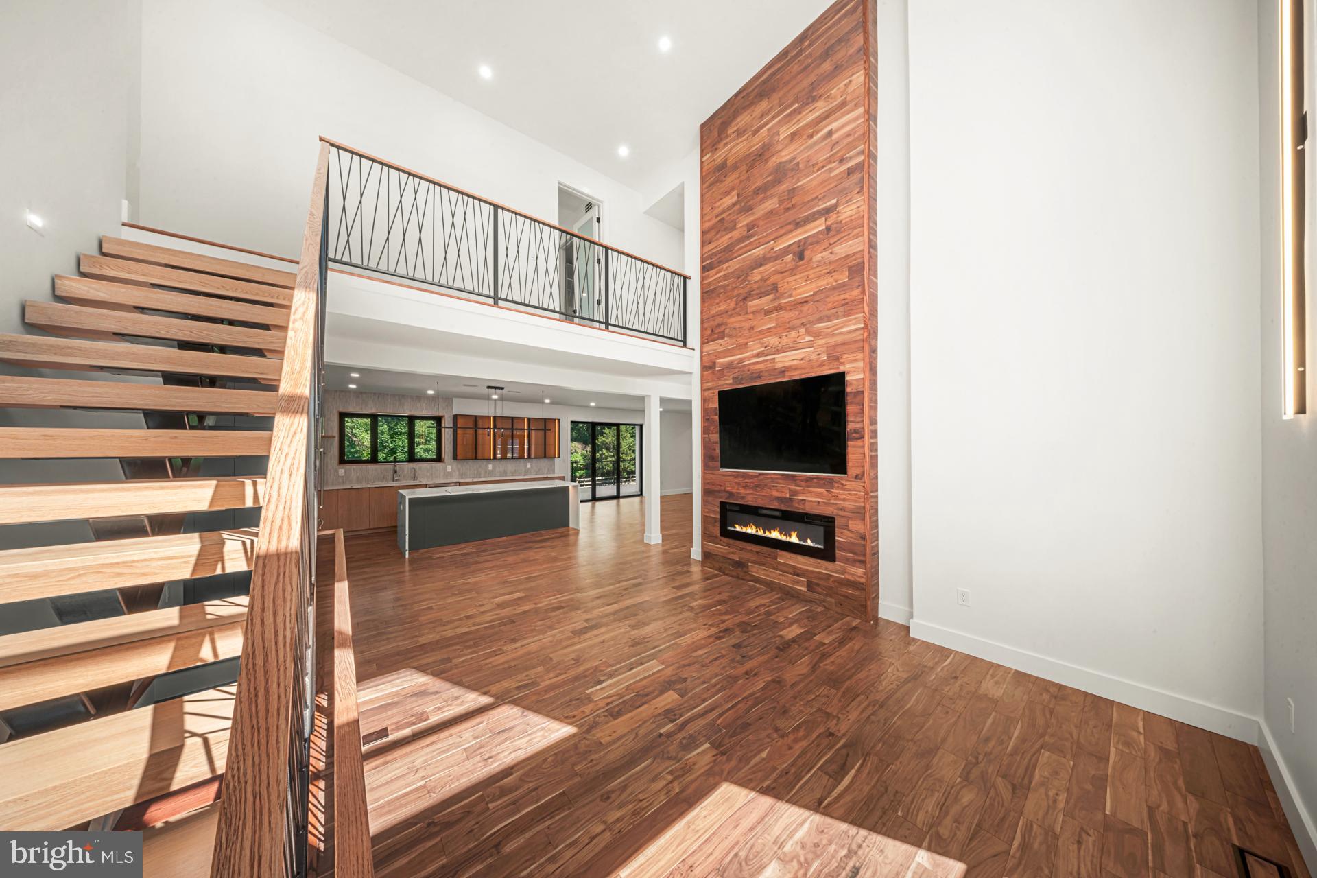 HUNTINGDON VALLEY - Residential