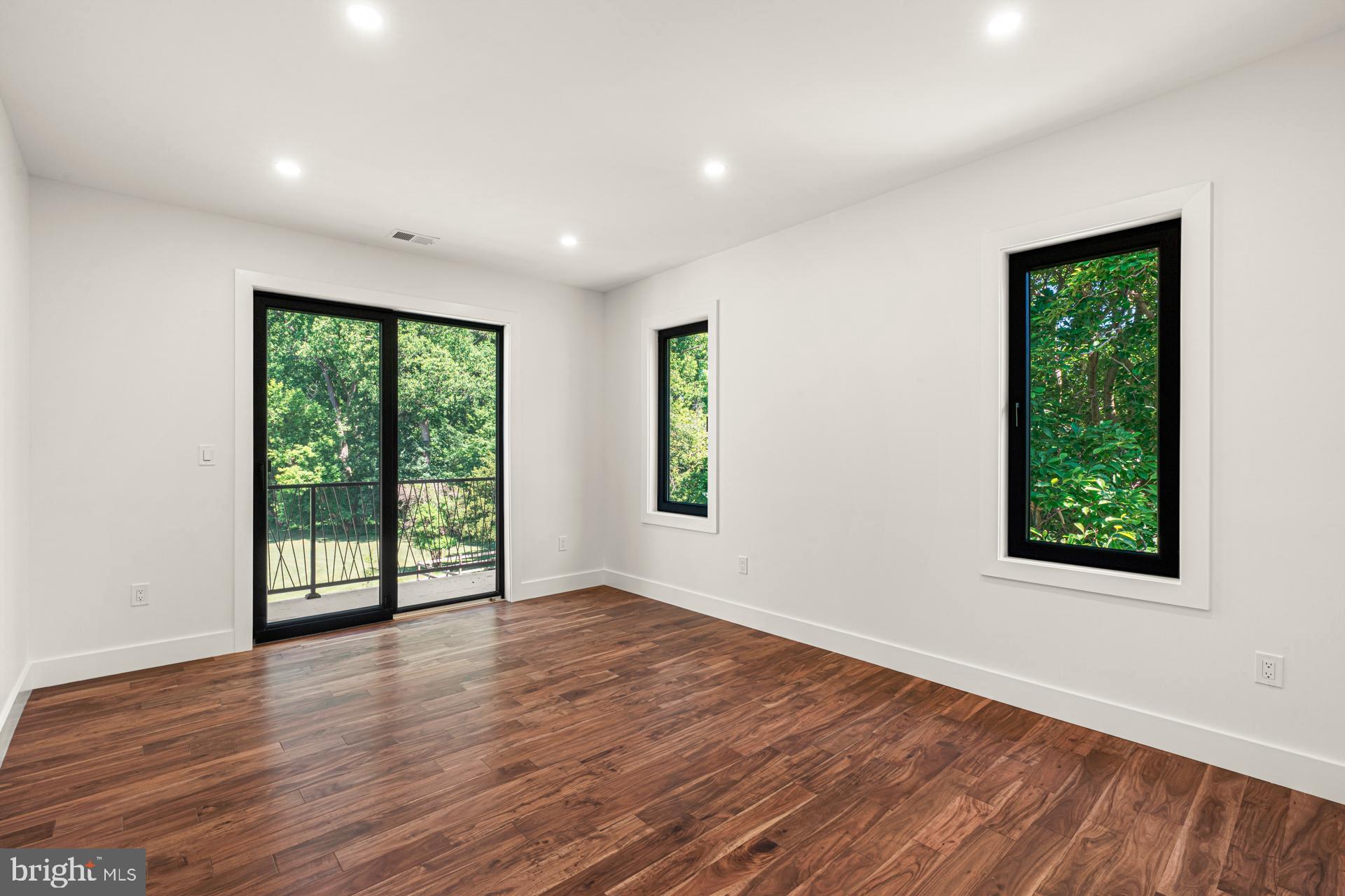 HUNTINGDON VALLEY - Residential