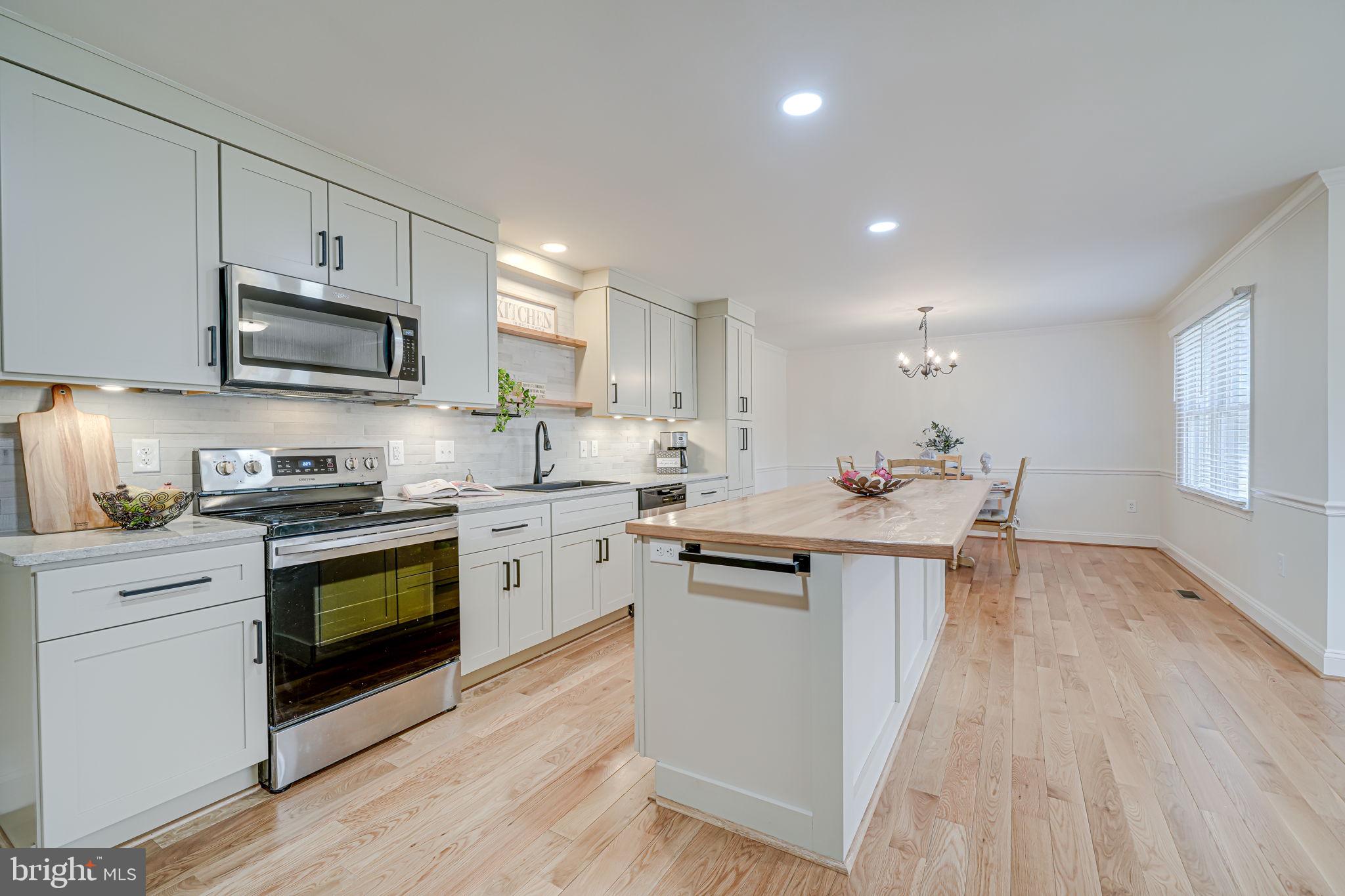 NEWPORT ESTATES - Residential