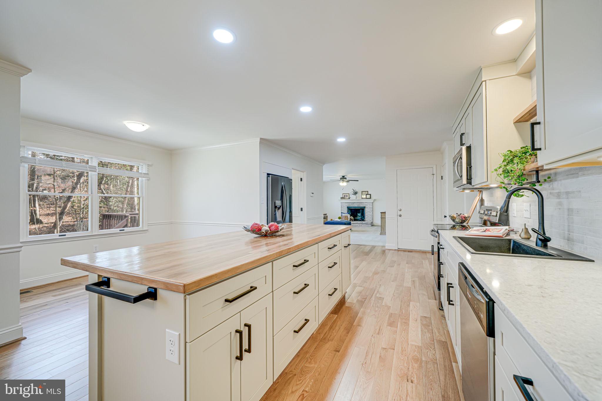 NEWPORT ESTATES - Residential