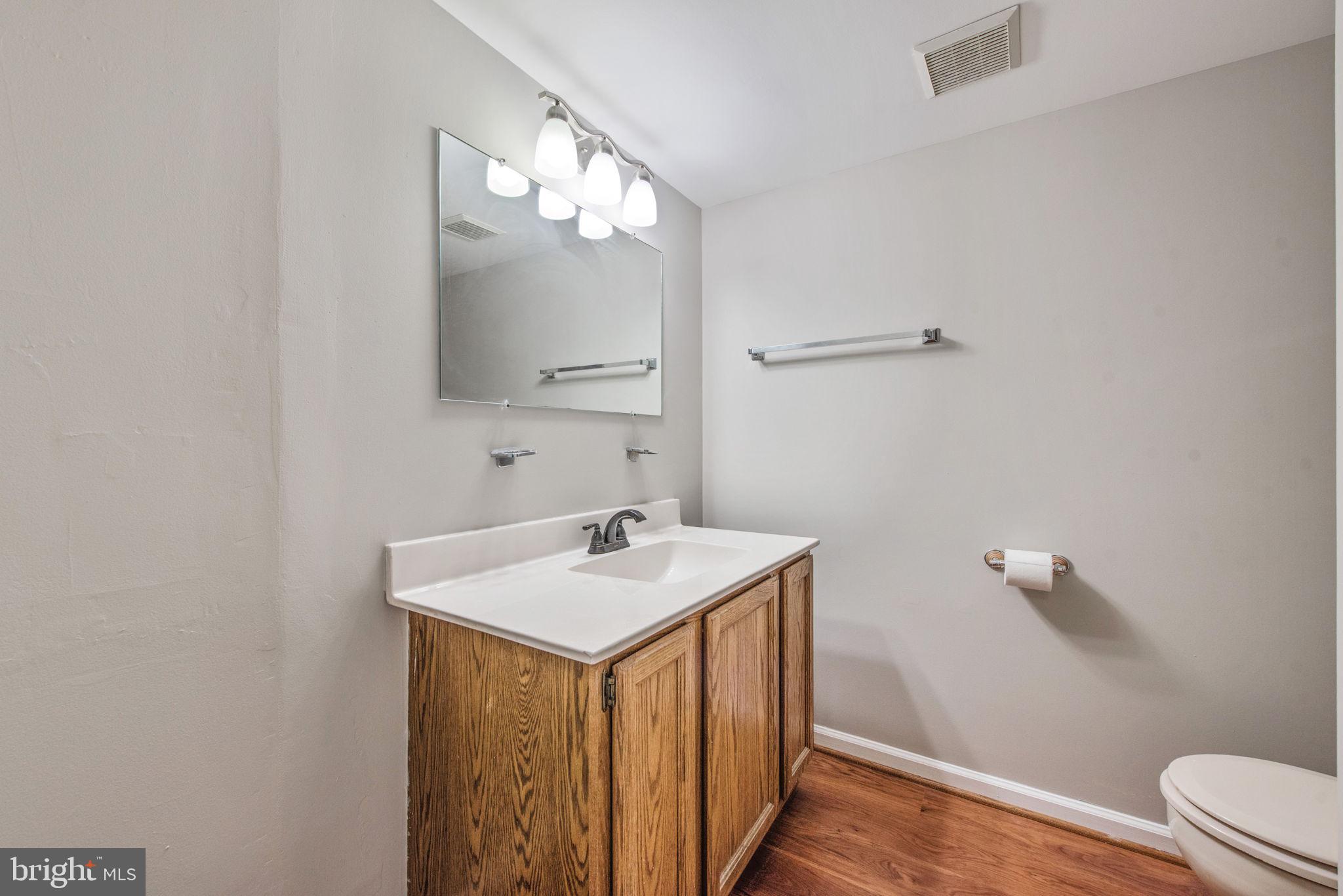 STRATFORD GLEN - Residential Lease
