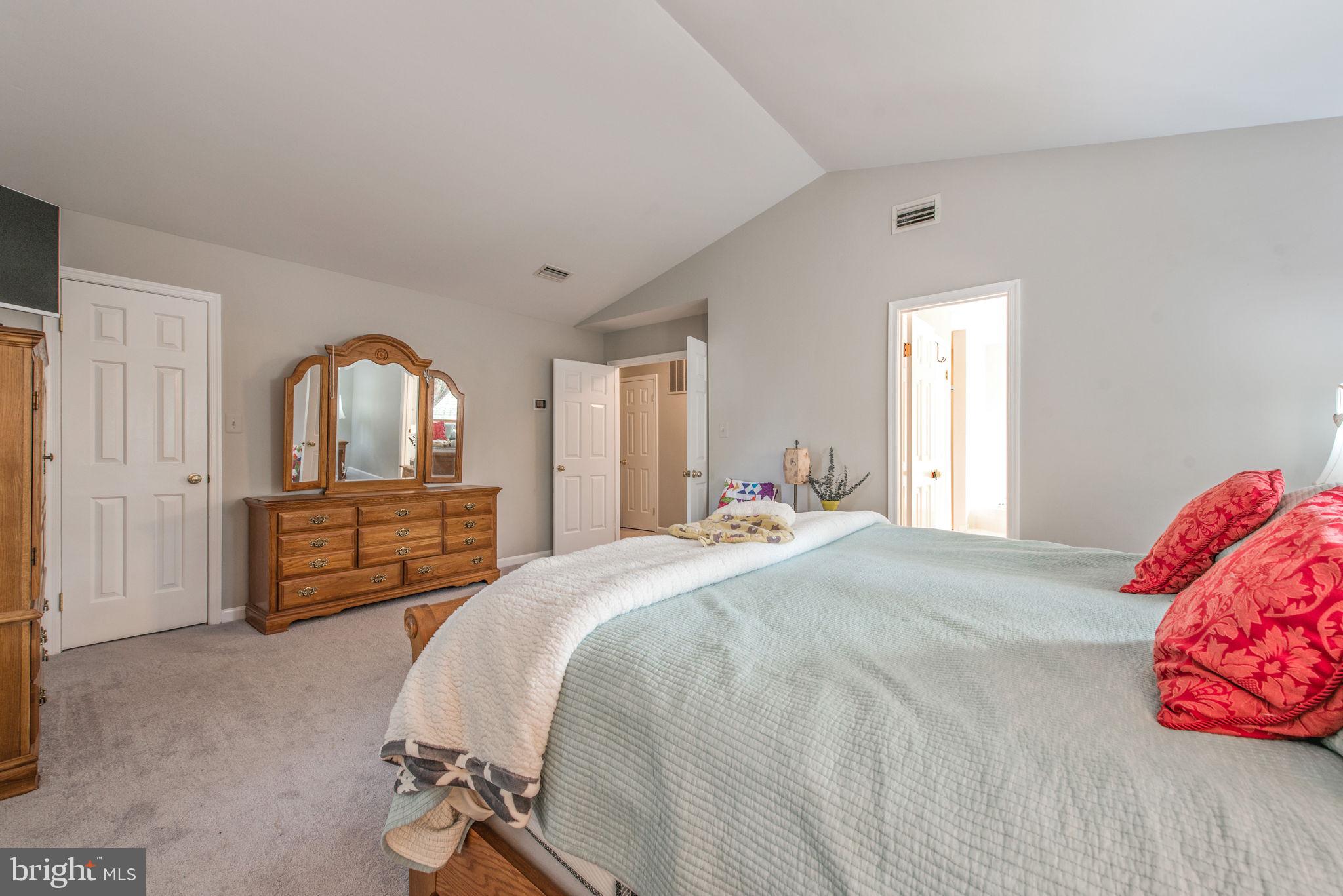 STRATFORD GLEN - Residential Lease