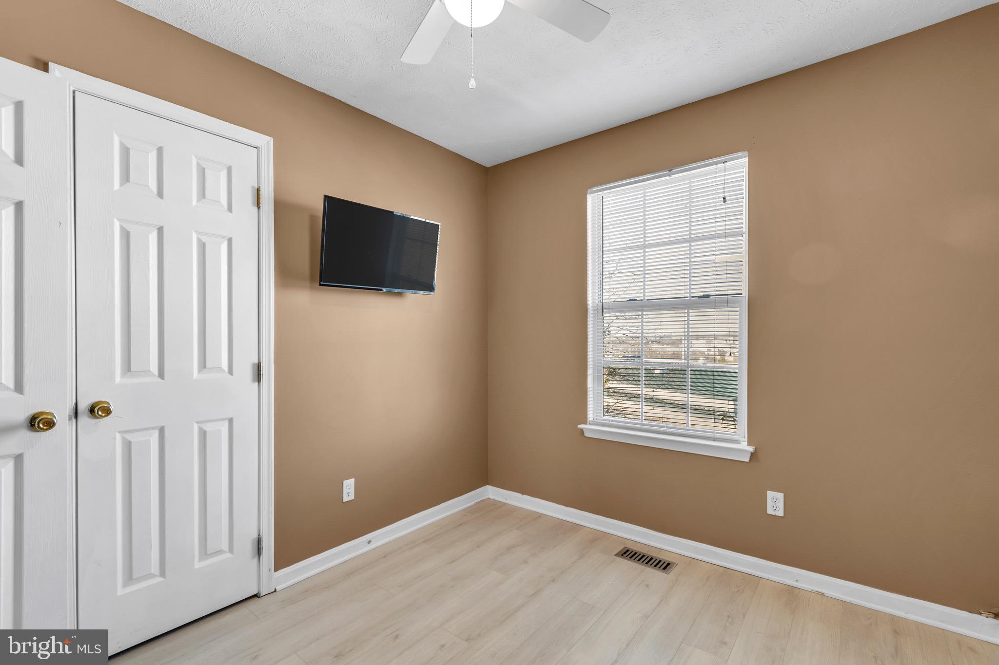 BLUEGRASS HEIGHTS - Residential