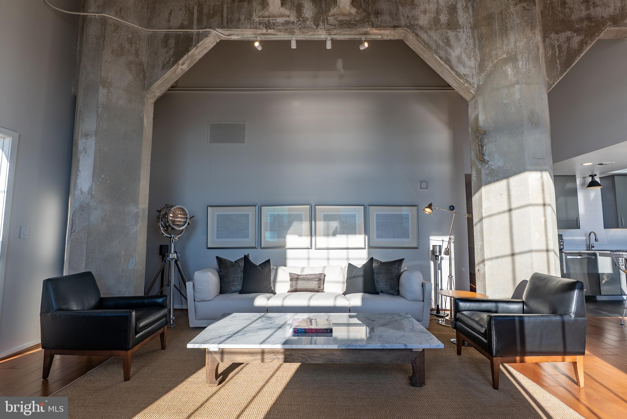 LOCUST POINT - Residential